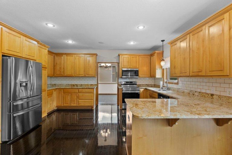 View of Residential at 4501 104th Avenue, Brooklyn Park MN 55443, Brooklyn Park (15 of 58) - Mike Wilen | Minnesota Team Real Estate