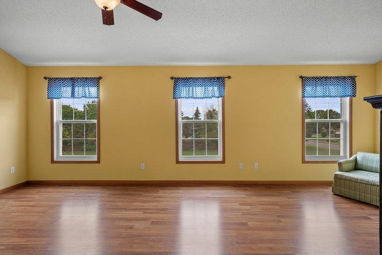 View of Residential at 15826 Frisian Lane, Apple Valley MN 55124, Apple Valley (38 of 46) - Mike Wilen | Minnesota Team Real Estate