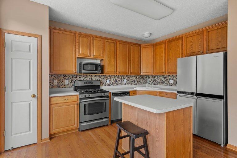 View of Residential at 15826 Frisian Lane, Apple Valley MN 55124, Apple Valley (24 of 46) - Mike Wilen | Minnesota Team Real Estate