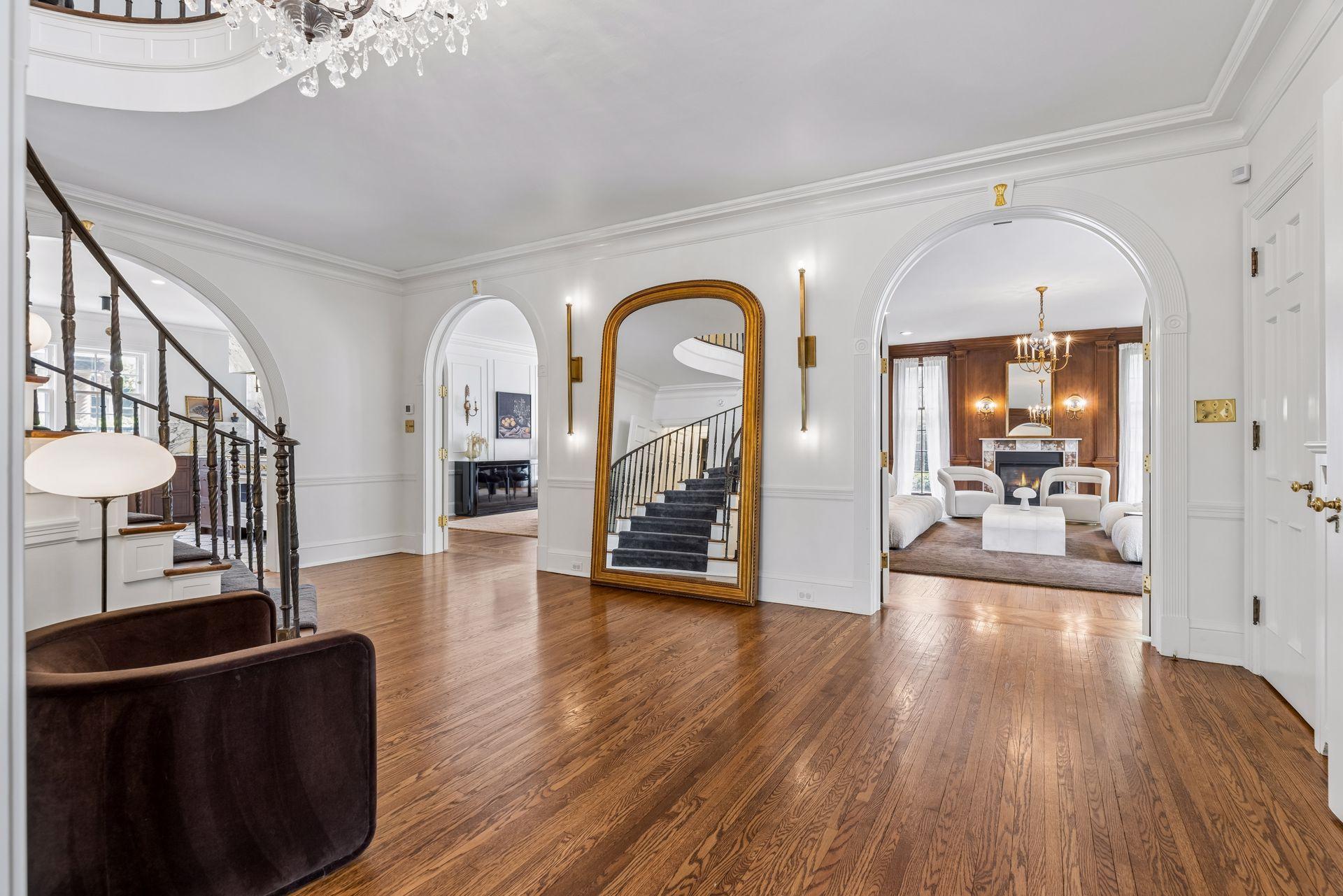 View of Residential at 1122 Mount Curve Avenue, Minneapolis MN 55403, Minneapolis (7 of 94) - Mike Wilen | Minnesota Team Real Estate