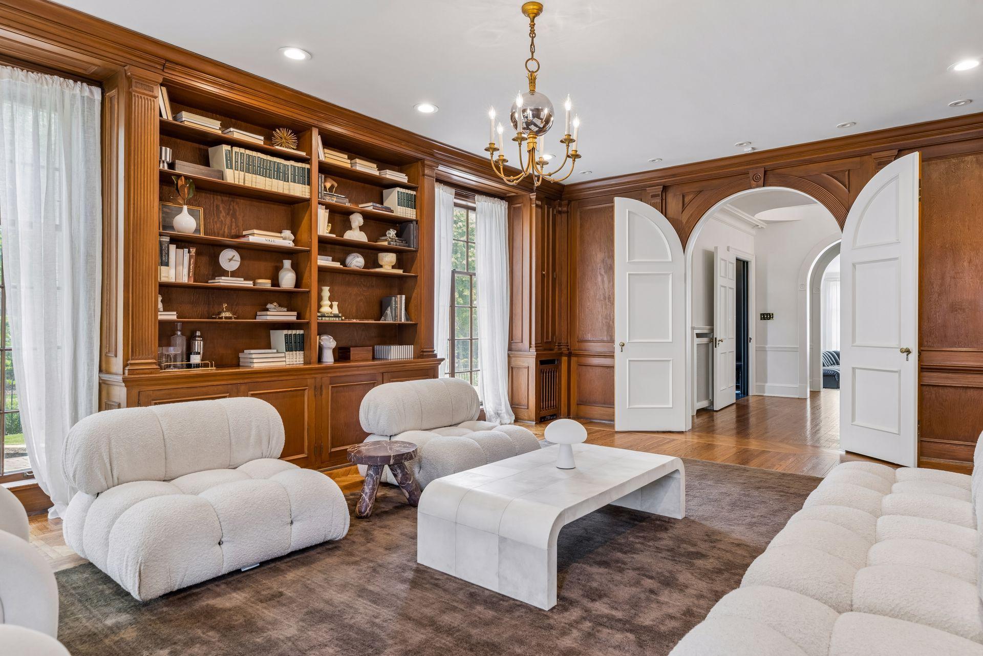 View of Residential at 1122 Mount Curve Avenue, Minneapolis MN 55403, Minneapolis (13 of 94) - Mike Wilen | Minnesota Team Real Estate