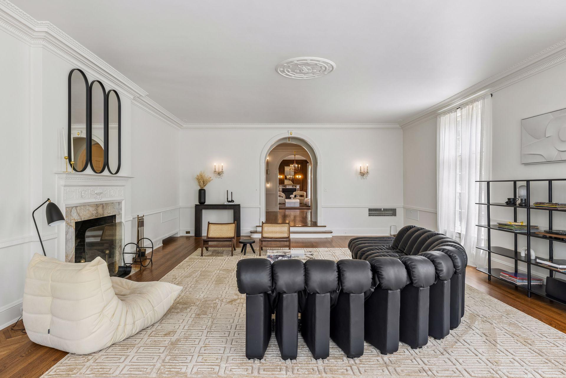 View of Residential at 1122 Mount Curve Avenue, Minneapolis MN 55403, Minneapolis (16 of 94) - Mike Wilen | Minnesota Team Real Estate