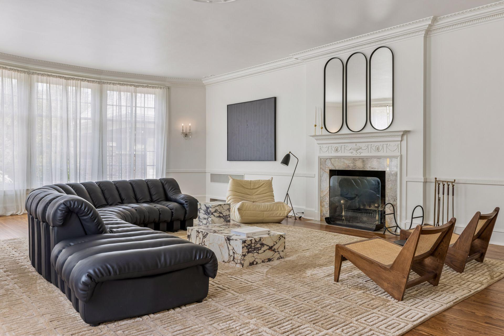 View of Residential at 1122 Mount Curve Avenue, Minneapolis MN 55403, Minneapolis (17 of 94) - Mike Wilen | Minnesota Team Real Estate