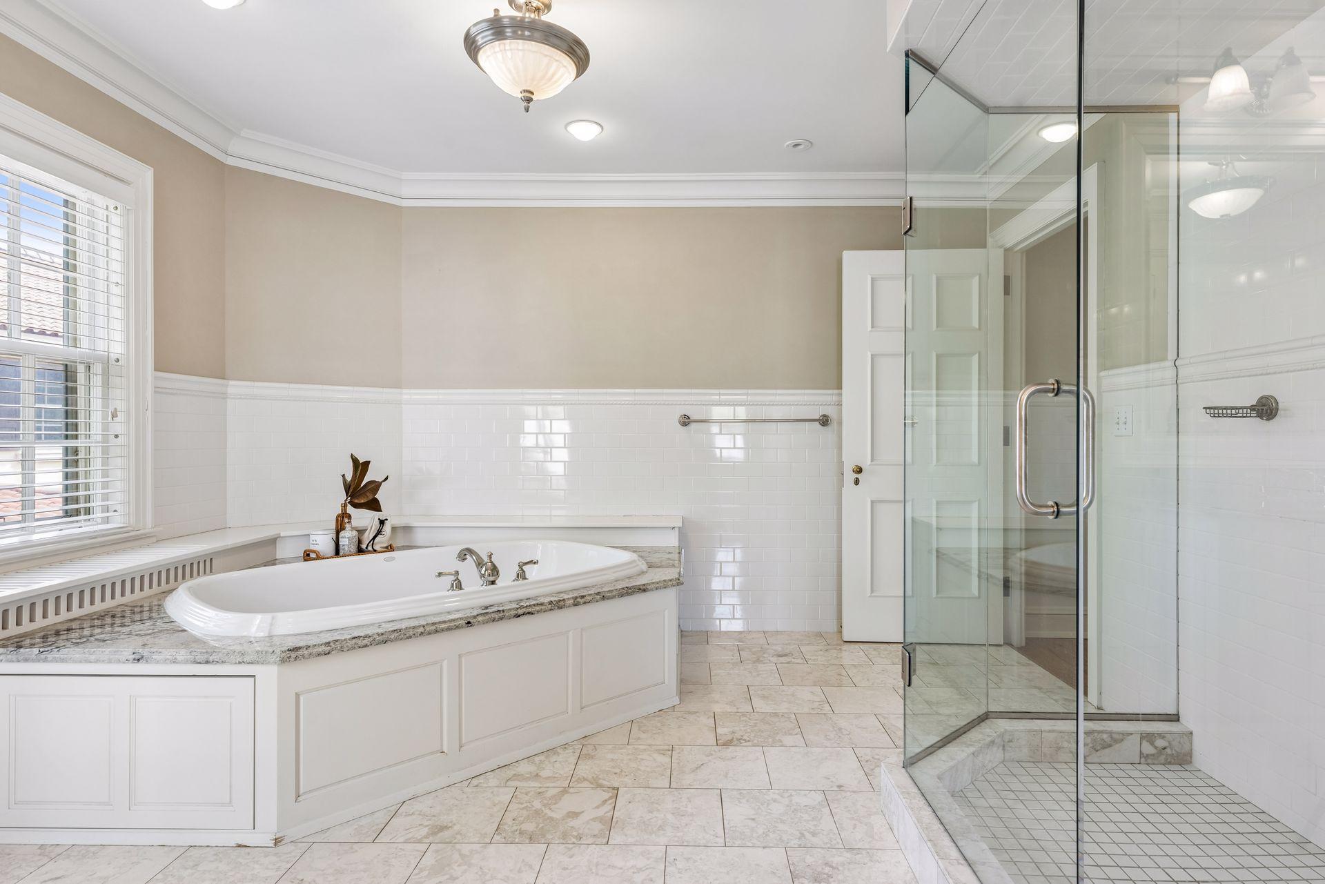 View of Residential at 1122 Mount Curve Avenue, Minneapolis MN 55403, Minneapolis (51 of 94) - Mike Wilen | Minnesota Team Real Estate