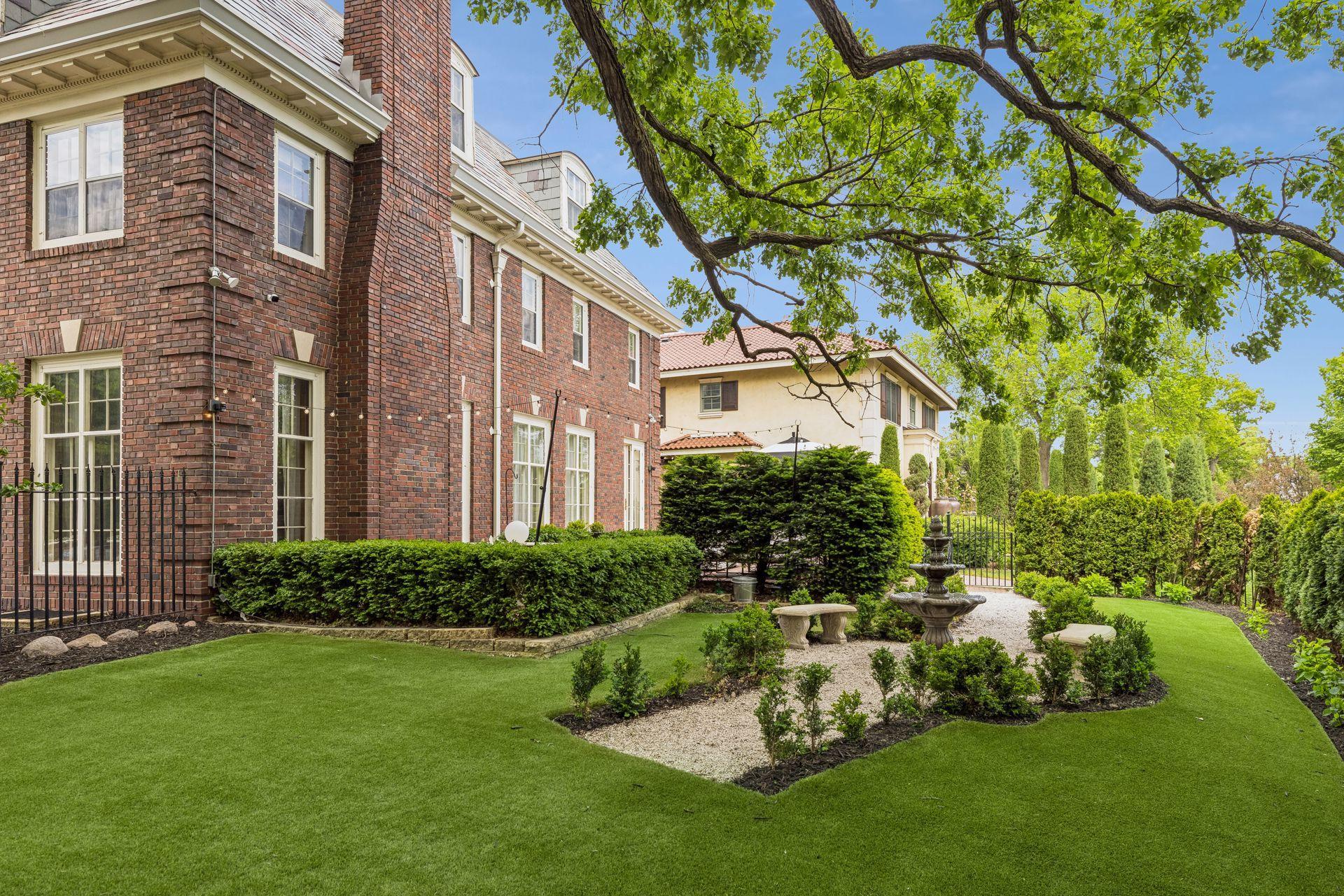View of Residential at 1122 Mount Curve Avenue, Minneapolis MN 55403, Minneapolis (81 of 94) - Mike Wilen | Minnesota Team Real Estate