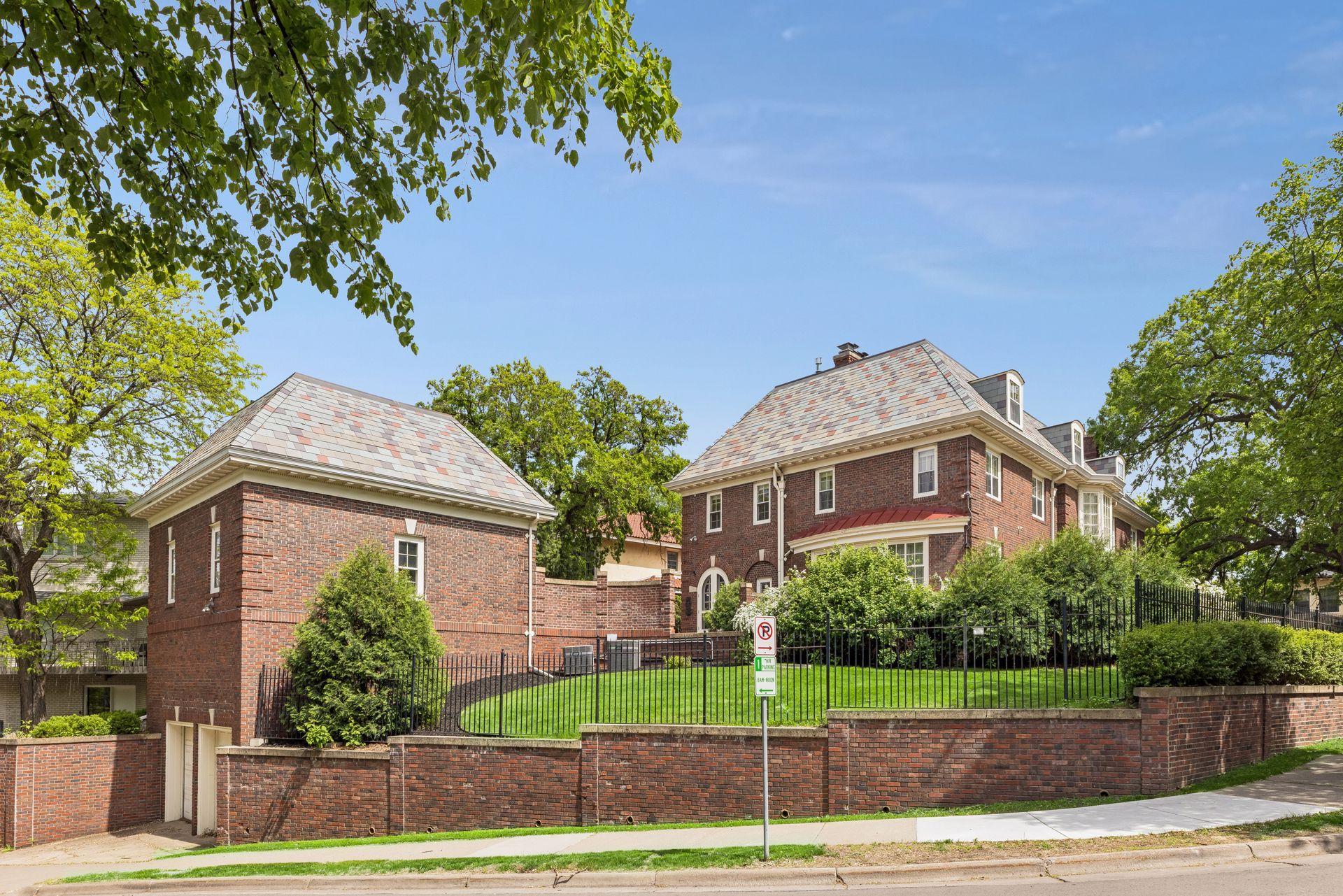 View of Residential at 1122 Mount Curve Avenue, Minneapolis MN 55403, Minneapolis (93 of 94) - Mike Wilen | Minnesota Team Real Estate