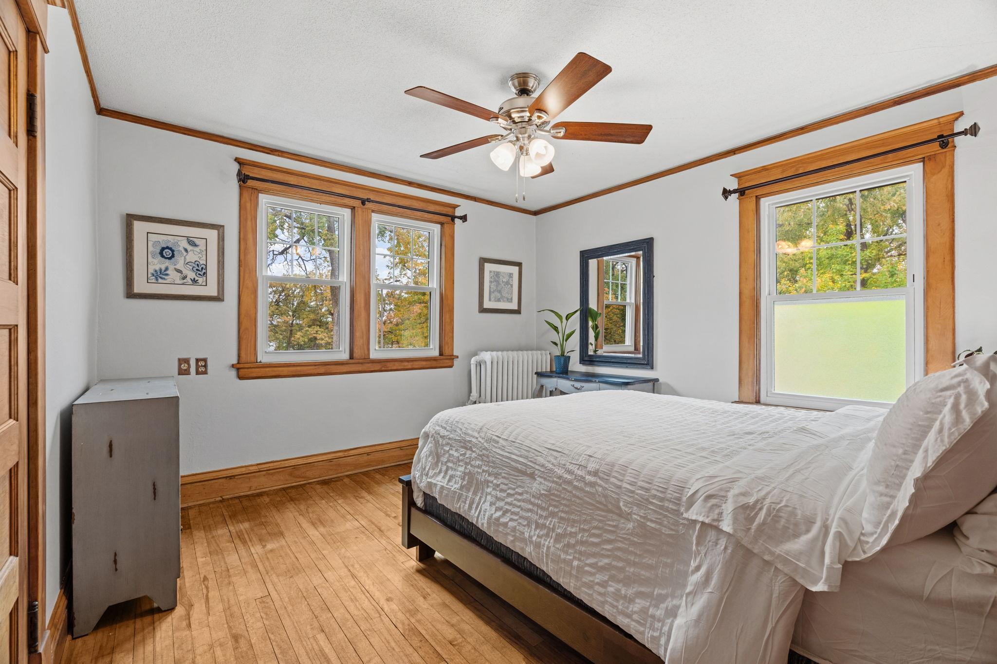 View of Residential at 958 Como Avenue, Saint Paul MN 55103, Saint Paul (29 of 45) - Mike Wilen | Minnesota Team Real Estate