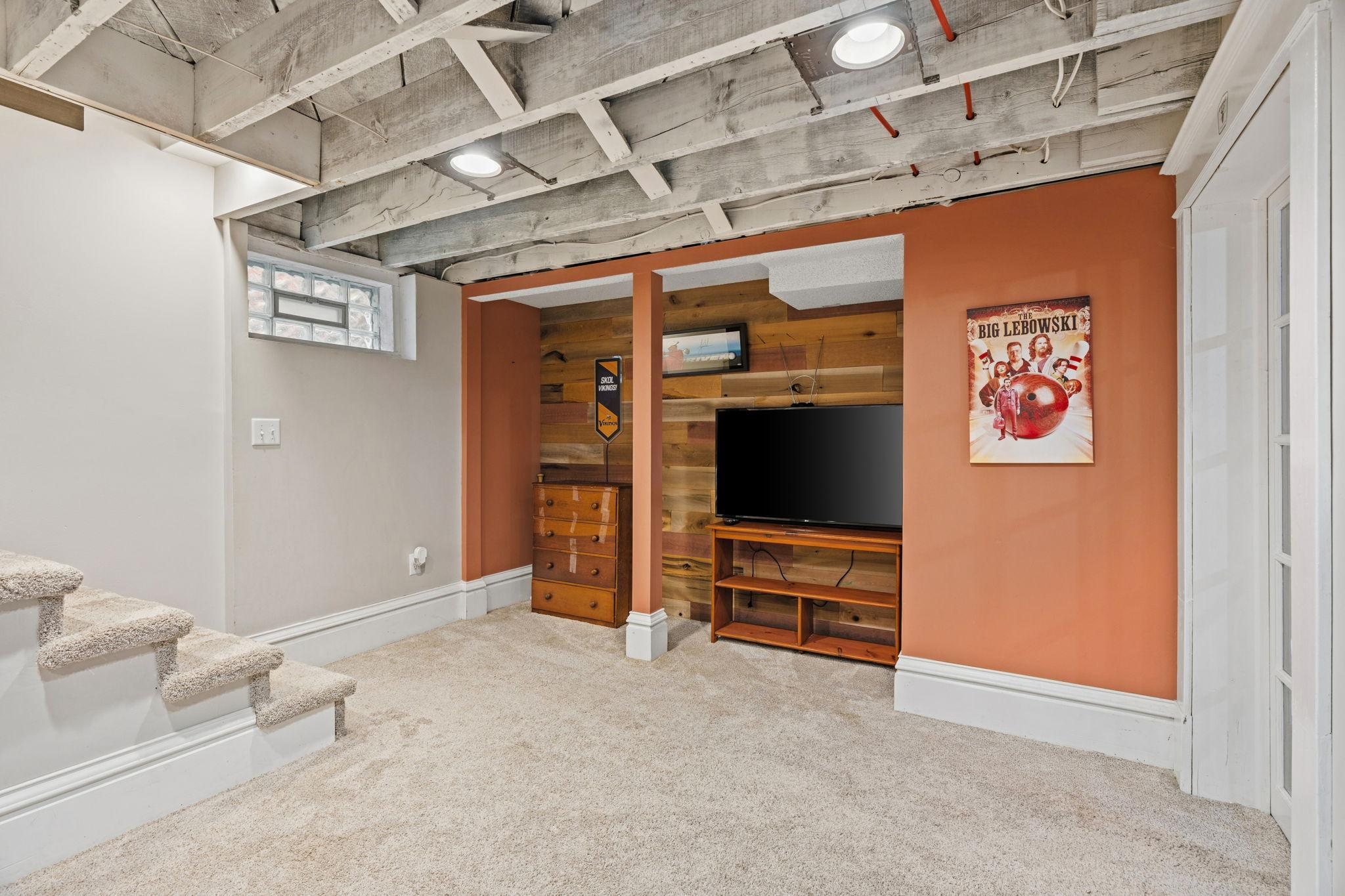 View of Residential at 958 Como Avenue, Saint Paul MN 55103, Saint Paul (33 of 45) - Mike Wilen | Minnesota Team Real Estate