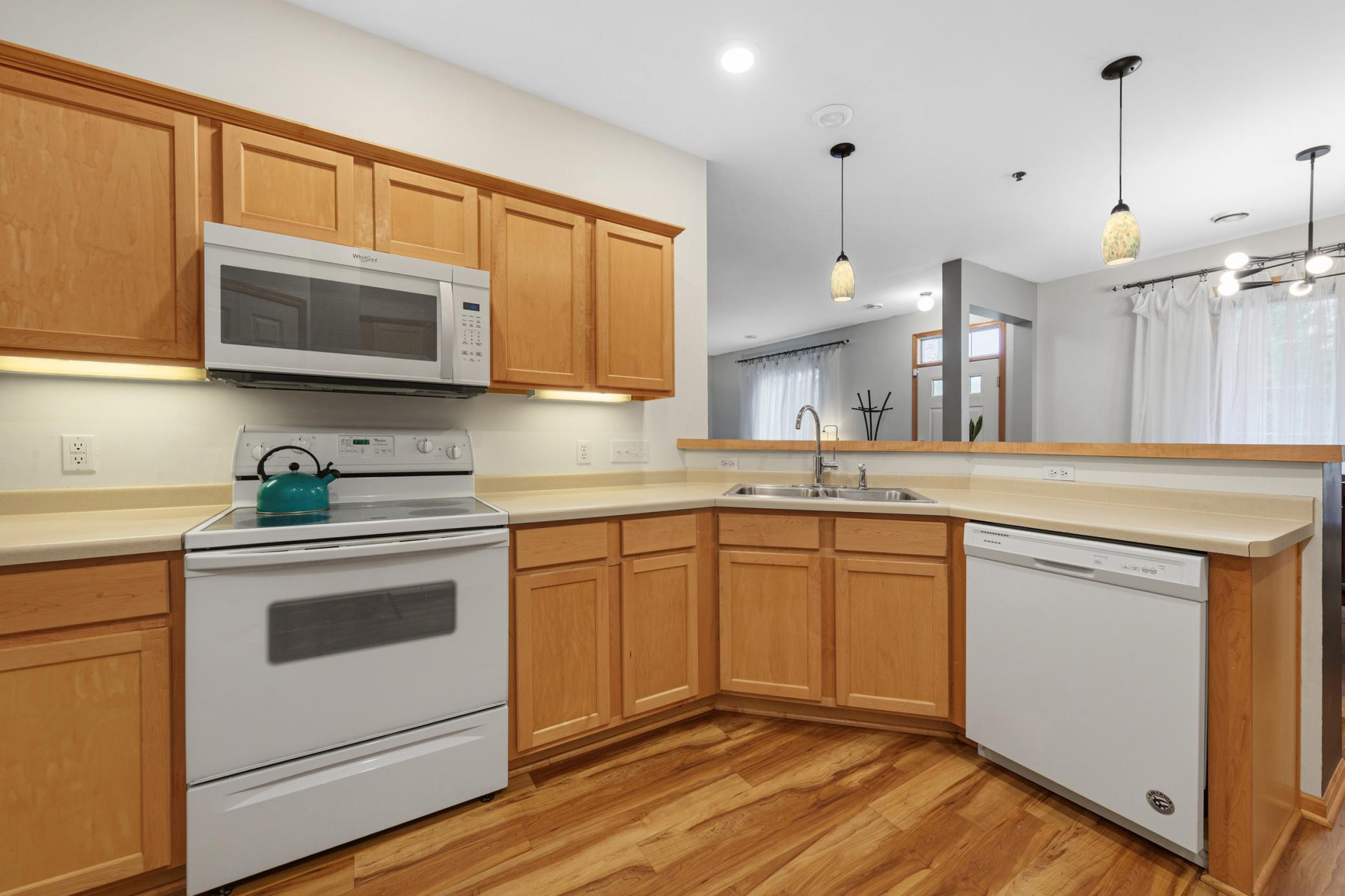 View of Residential at 738 Maple Hills Drive #J, Maplewood MN 55117, Maplewood (12 of 35) - Mike Wilen | Minnesota Team Real Estate