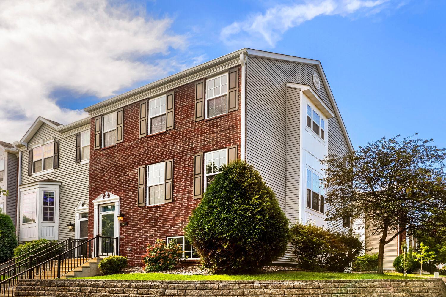 View of (TH) Side x Side at 621 Village Parkway, Circle Pines - Mike Wilen | Minnesota Team Real Estate