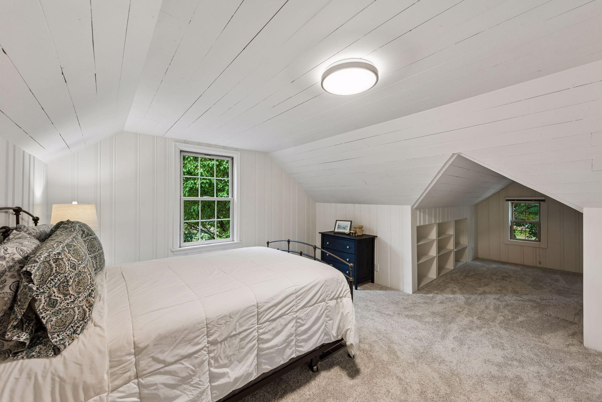 View of Residential at 4000 Abbott Avenue, Minneapolis MN 55410, Minneapolis (17 of 34) - Mike Wilen | Minnesota Team Real Estate