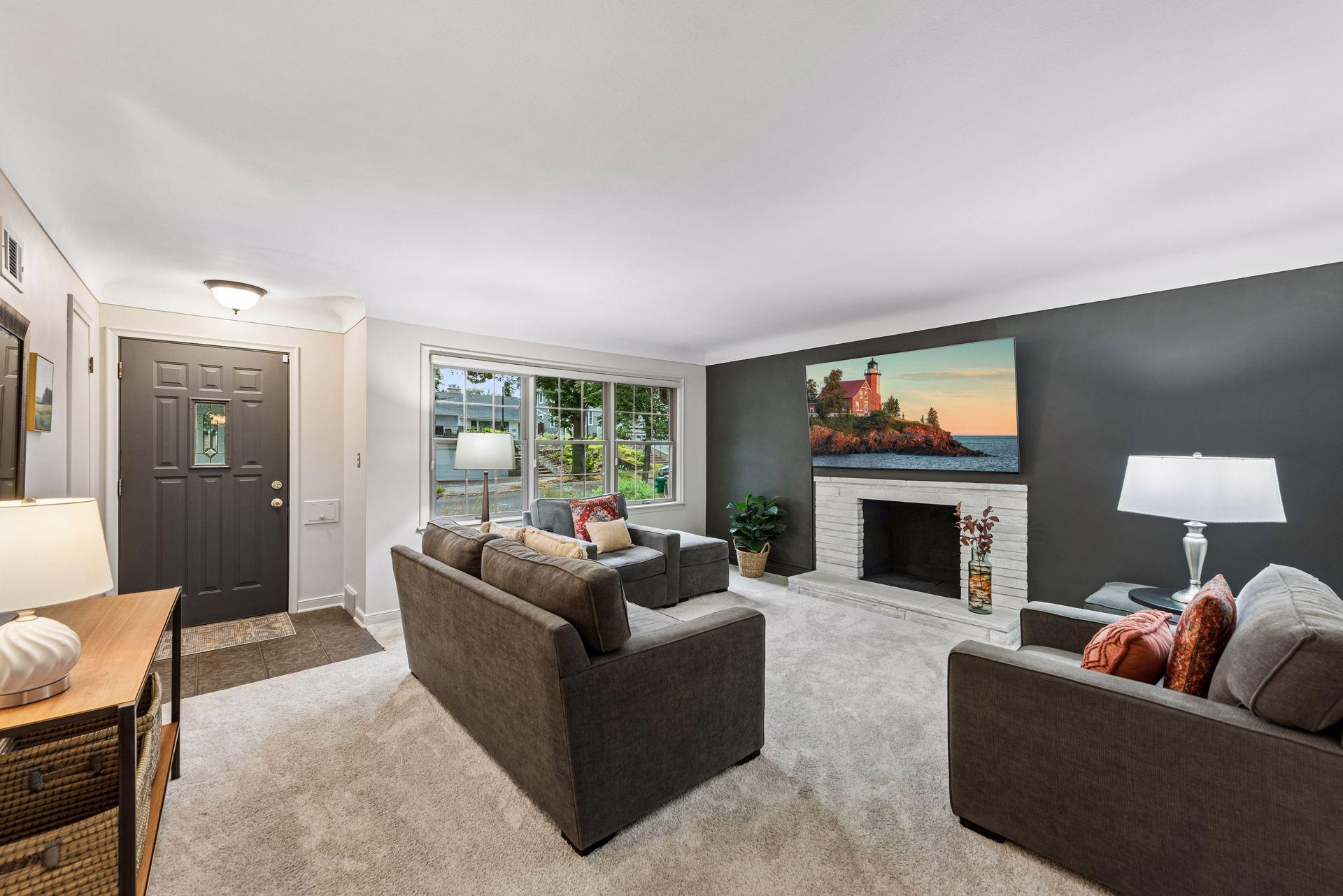 View of Residential at 4000 Abbott Avenue, Minneapolis MN 55410, Minneapolis (4 of 34) - Mike Wilen | Minnesota Team Real Estate