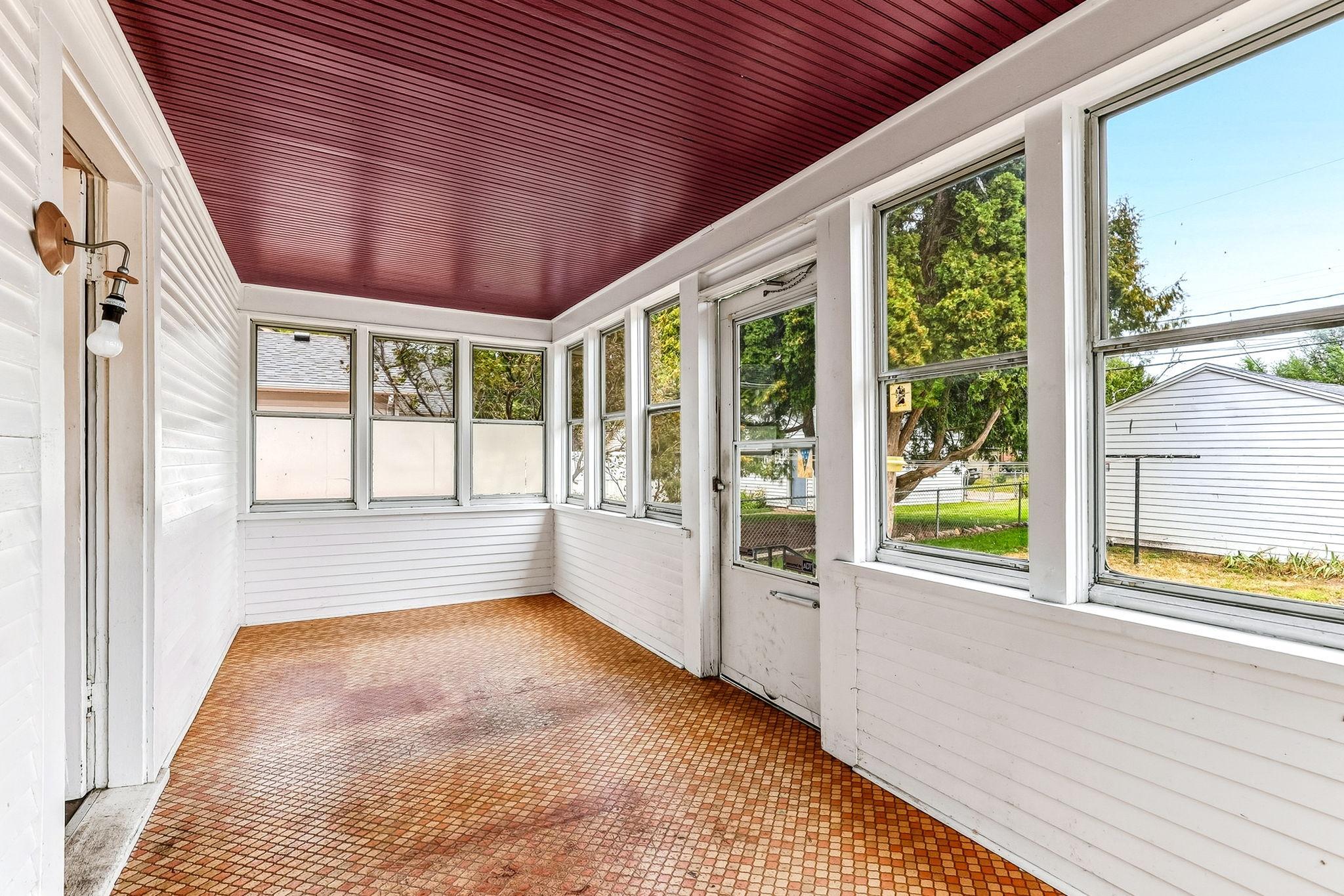 View of Residential at 4718 Dupont Avenue, Minneapolis MN 55430, Minneapolis (10 of 20) - Mike Wilen | Minnesota Team Real Estate