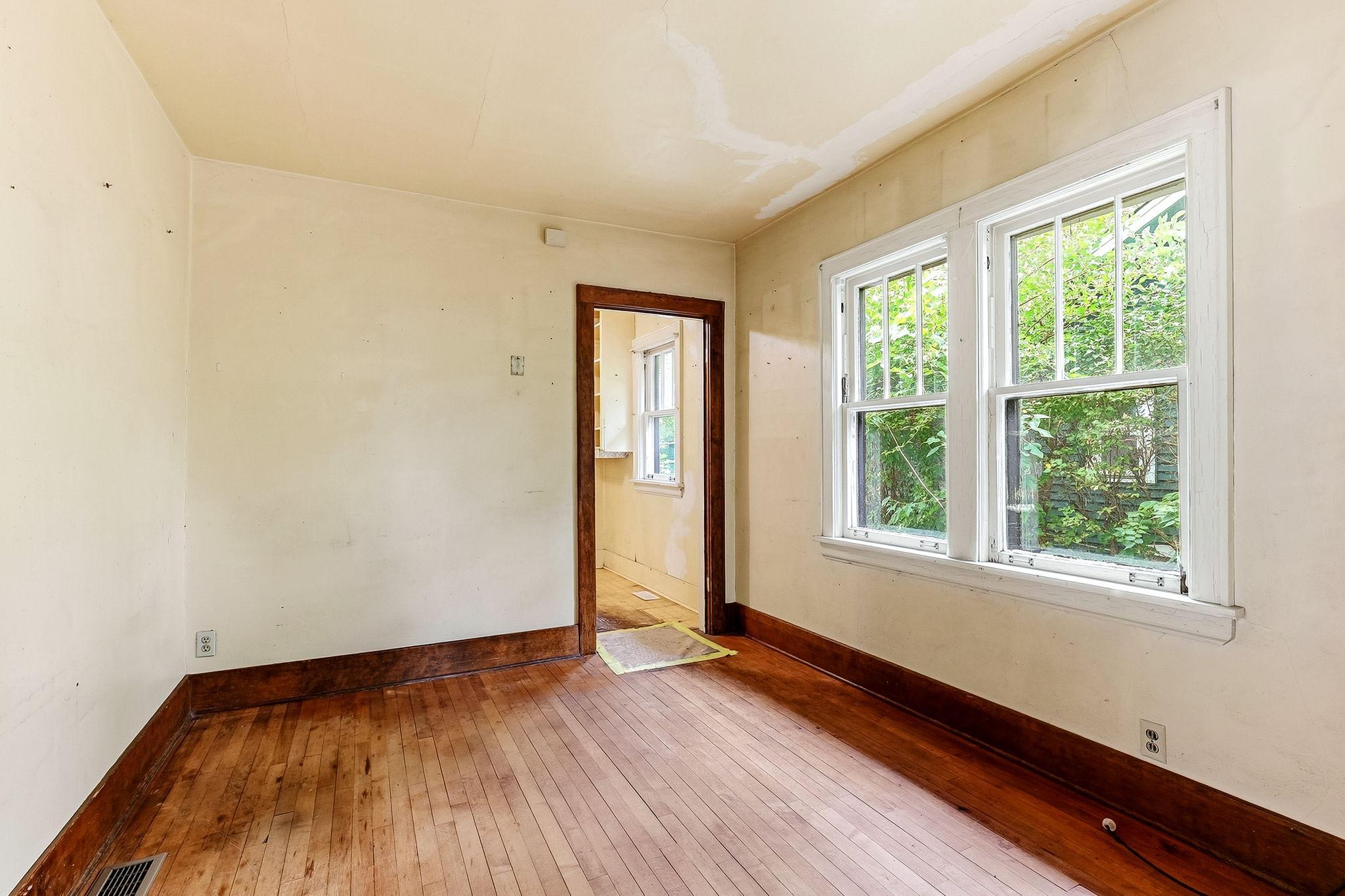 View of Residential at 4718 Dupont Avenue, Minneapolis MN 55430, Minneapolis (5 of 20) - Mike Wilen | Minnesota Team Real Estate
