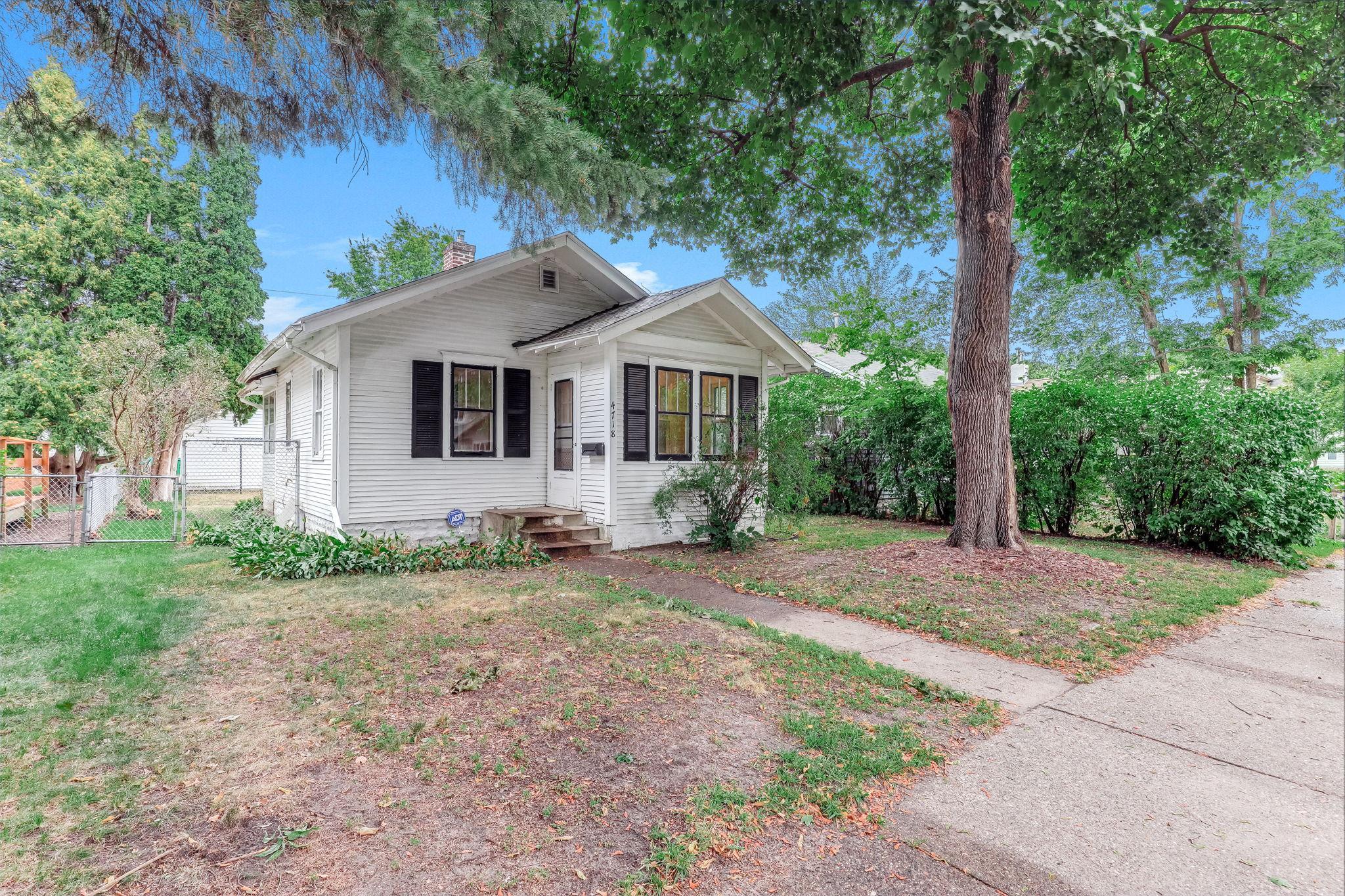 View of Residential at 4718 Dupont Avenue, Minneapolis MN 55430, Minneapolis (2 of 20) - Mike Wilen | Minnesota Team Real Estate