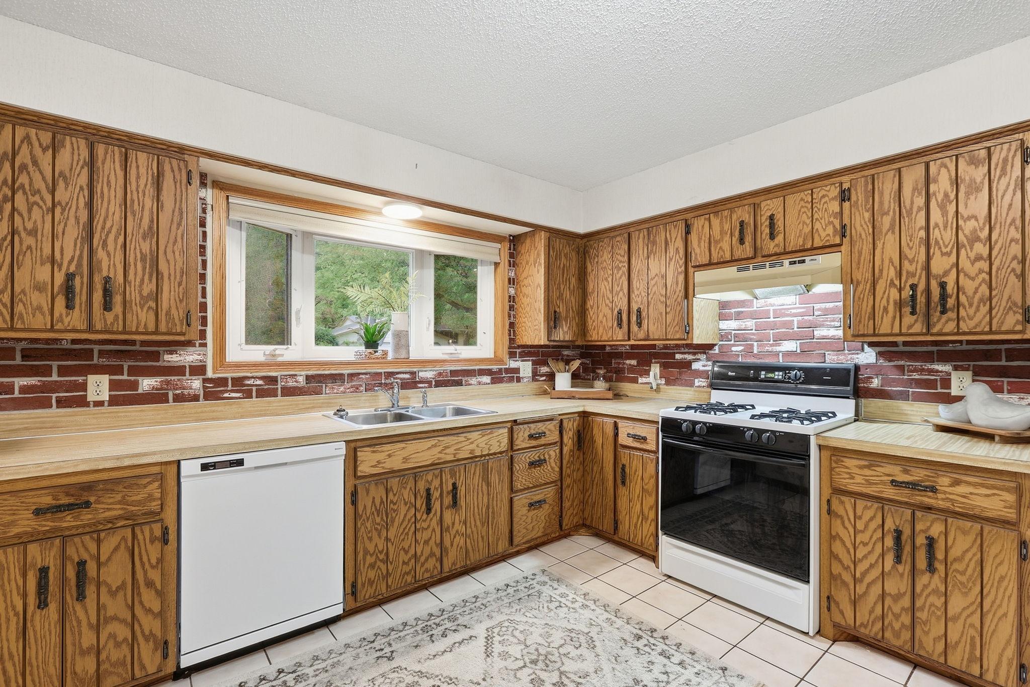 View of Residential at 9974 Hemlock Way, Maple Grove MN 55369, Maple Grove (6 of 51) - Mike Wilen | Minnesota Team Real Estate