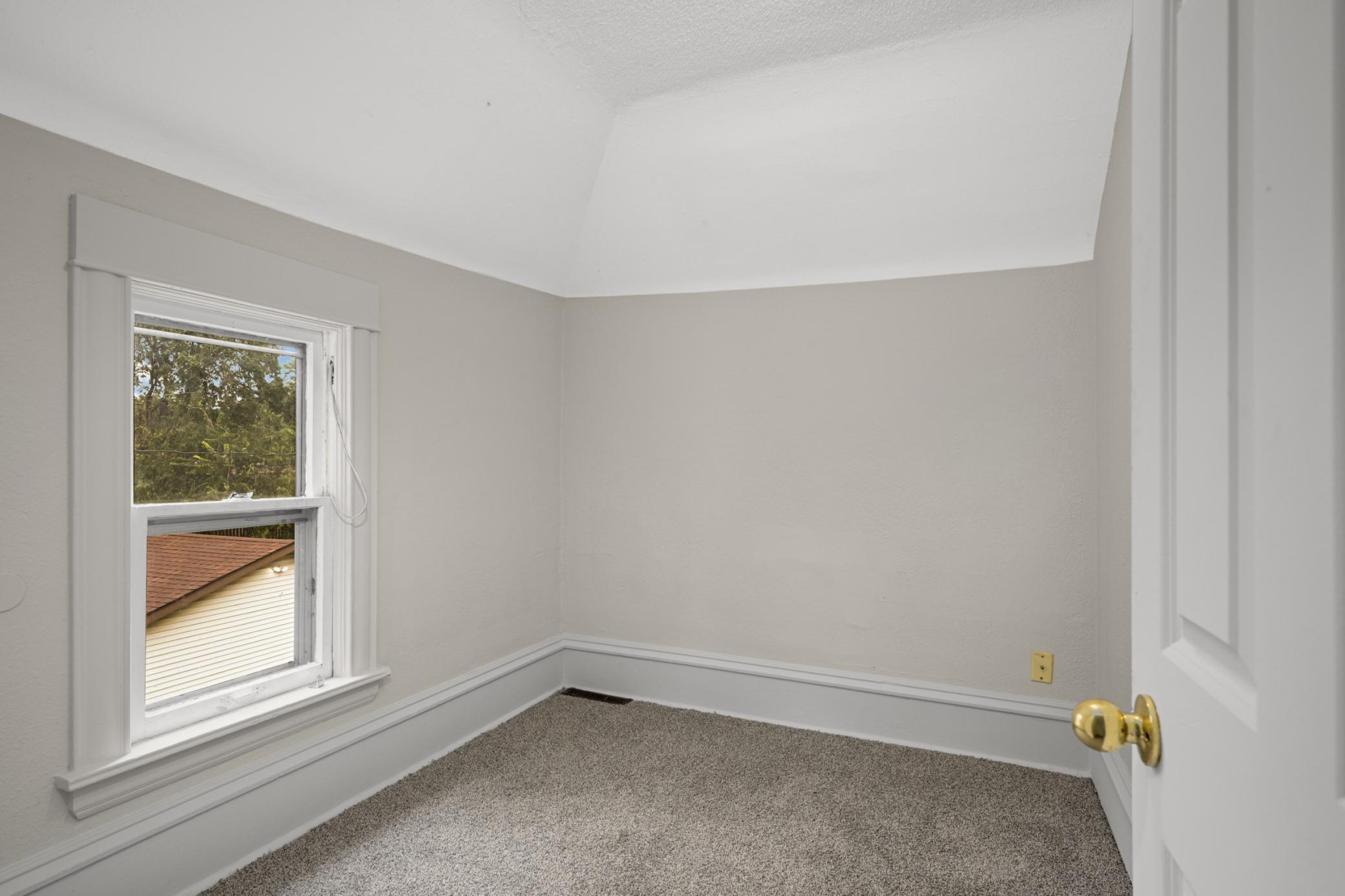 View of Residential at 1118 24th Avenue, Minneapolis MN 55411, Minneapolis (10 of 16) - Mike Wilen | Minnesota Team Real Estate