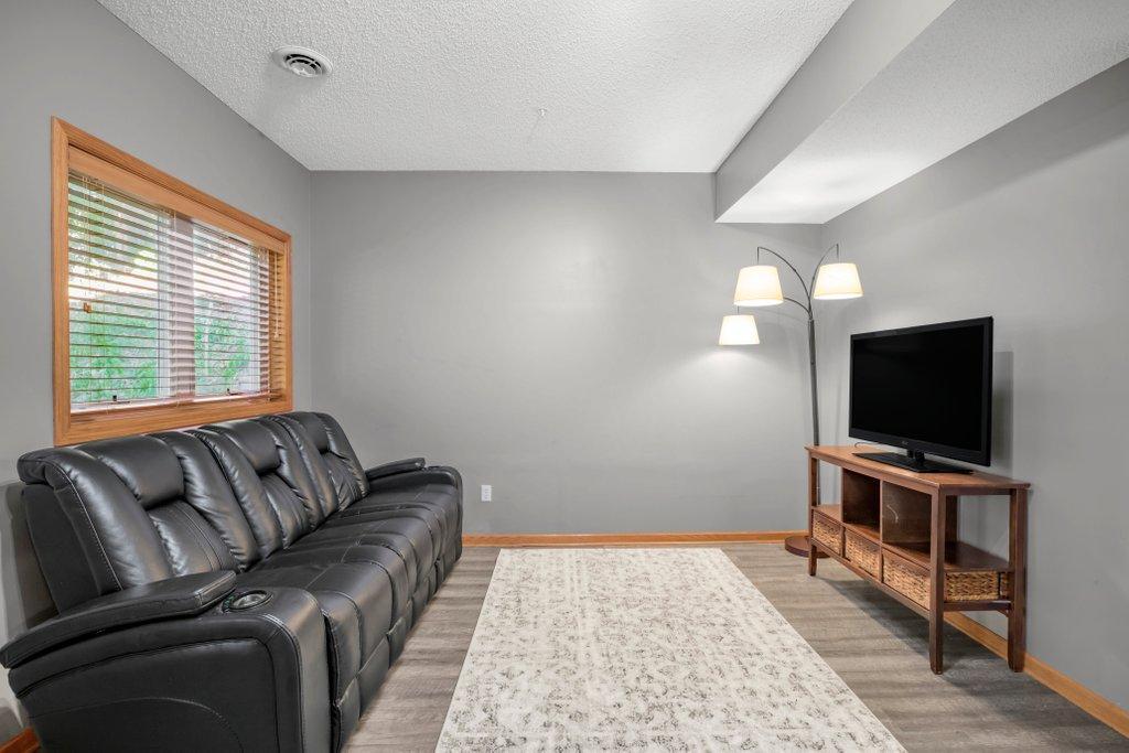 View of Residential at 17800 Townline Road, Minnetonka MN 55345, Minnetonka (21 of 27) - Mike Wilen | Minnesota Team Real Estate