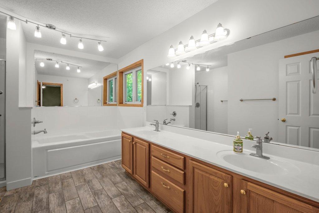 View of Residential at 17800 Townline Road, Minnetonka MN 55345, Minnetonka (18 of 27) - Mike Wilen | Minnesota Team Real Estate