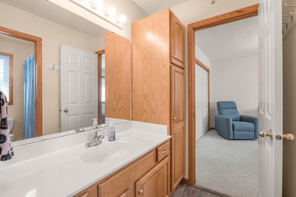 View of Residential at 17800 Townline Road, Minnetonka MN 55345, Minnetonka (13 of 27) - Mike Wilen | Minnesota Team Real Estate