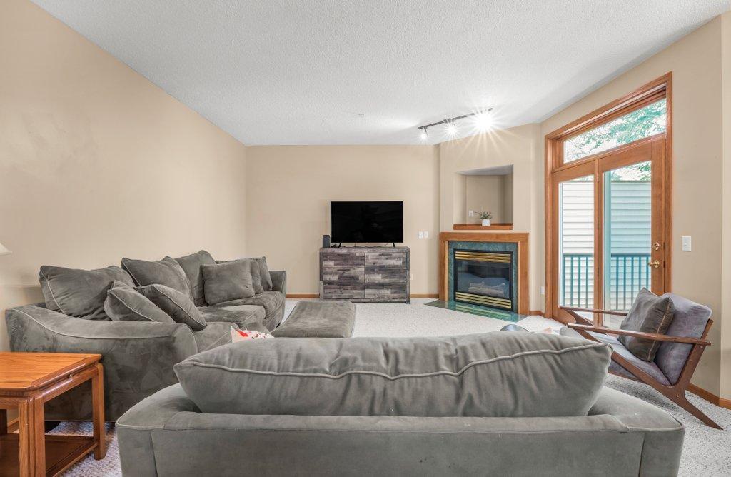 View of Residential at 17800 Townline Road, Minnetonka MN 55345, Minnetonka (5 of 27) - Mike Wilen | Minnesota Team Real Estate