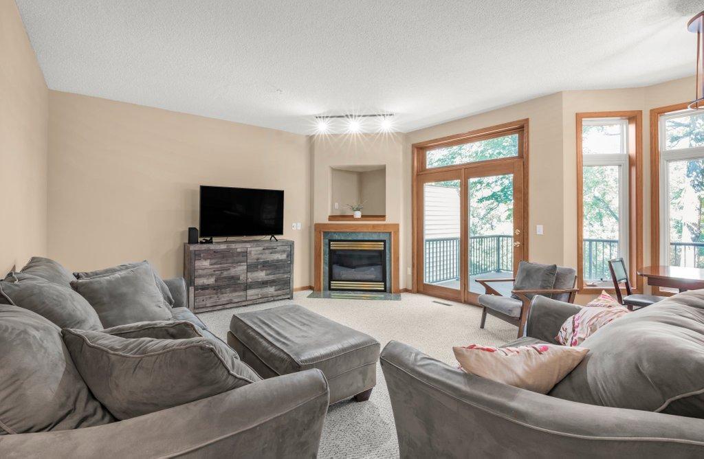 View of Residential at 17800 Townline Road, Minnetonka MN 55345, Minnetonka (4 of 27) - Mike Wilen | Minnesota Team Real Estate