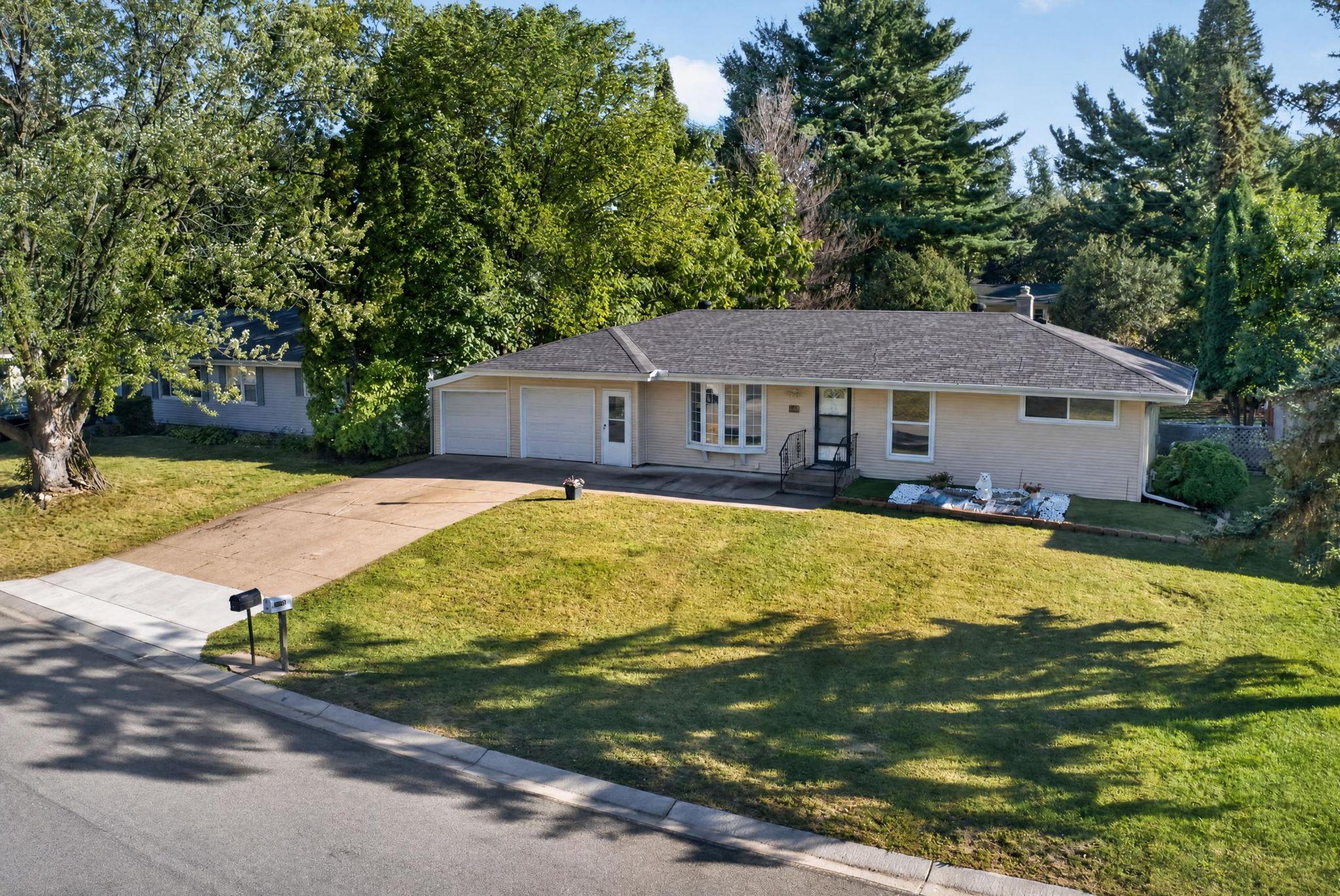 View of Residential at 3907 Lakewood Avenue, White Bear Lake MN 55110, White Bear Lake (41 of 57) - Mike Wilen | Minnesota Team Real Estate