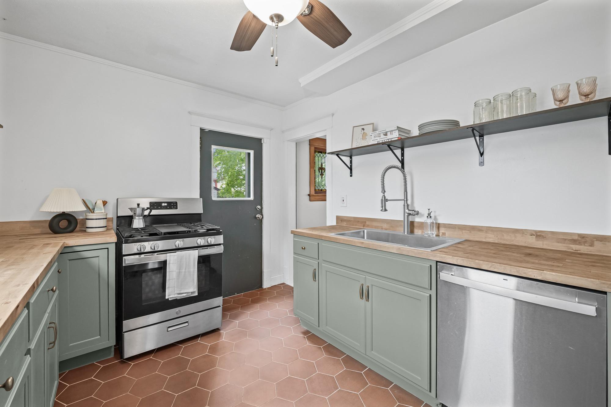 View of Residential at 2017 22nd Avenue, Minneapolis MN 55418, Minneapolis (23 of 52) - Mike Wilen | Minnesota Team Real Estate