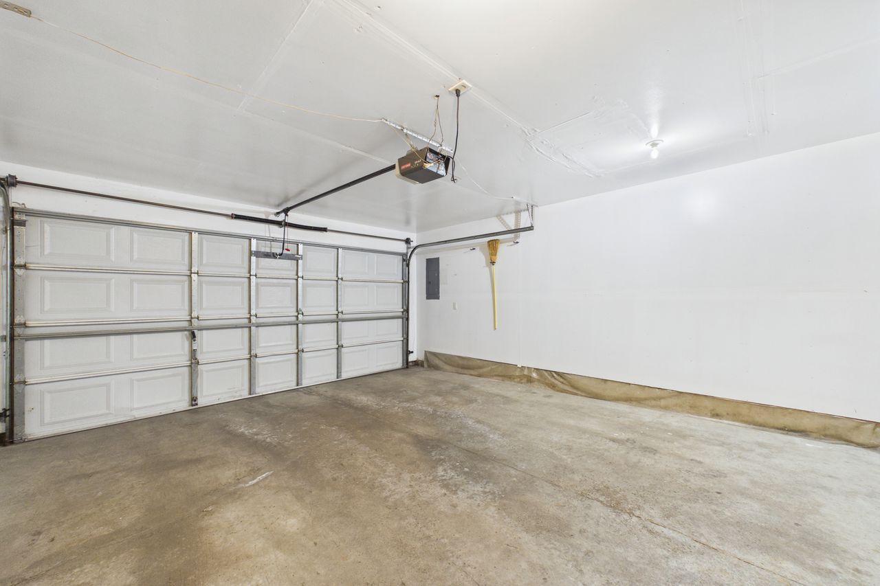 View of Residential at 14157 43rd Avenue, Plymouth MN 55446, Plymouth (21 of 26) - Mike Wilen | Minnesota Team Real Estate
