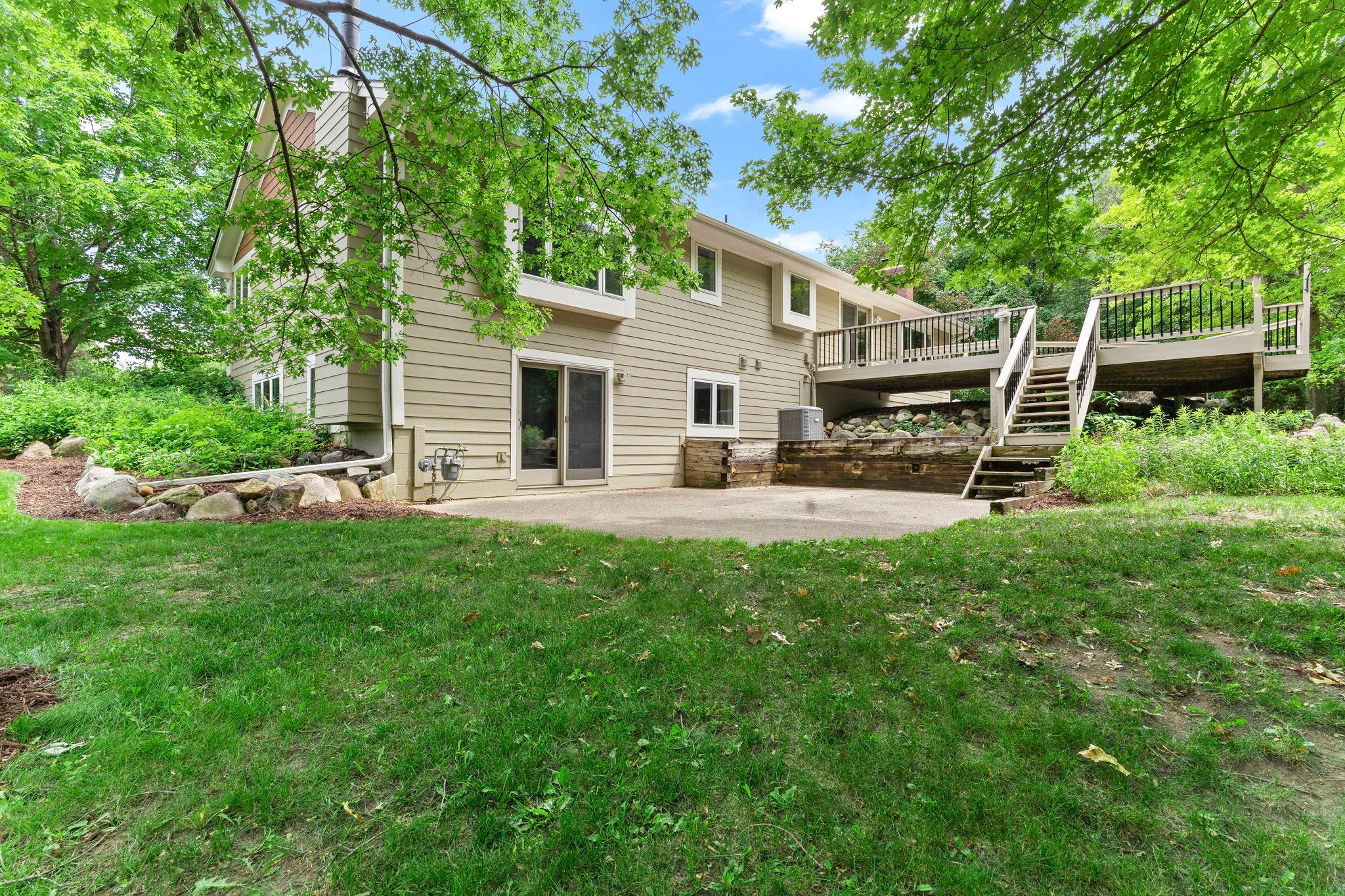View of Residential at 940 Trail Court, Eagan MN 55123, Eagan (41 of 56) - Mike Wilen | Minnesota Team Real Estate