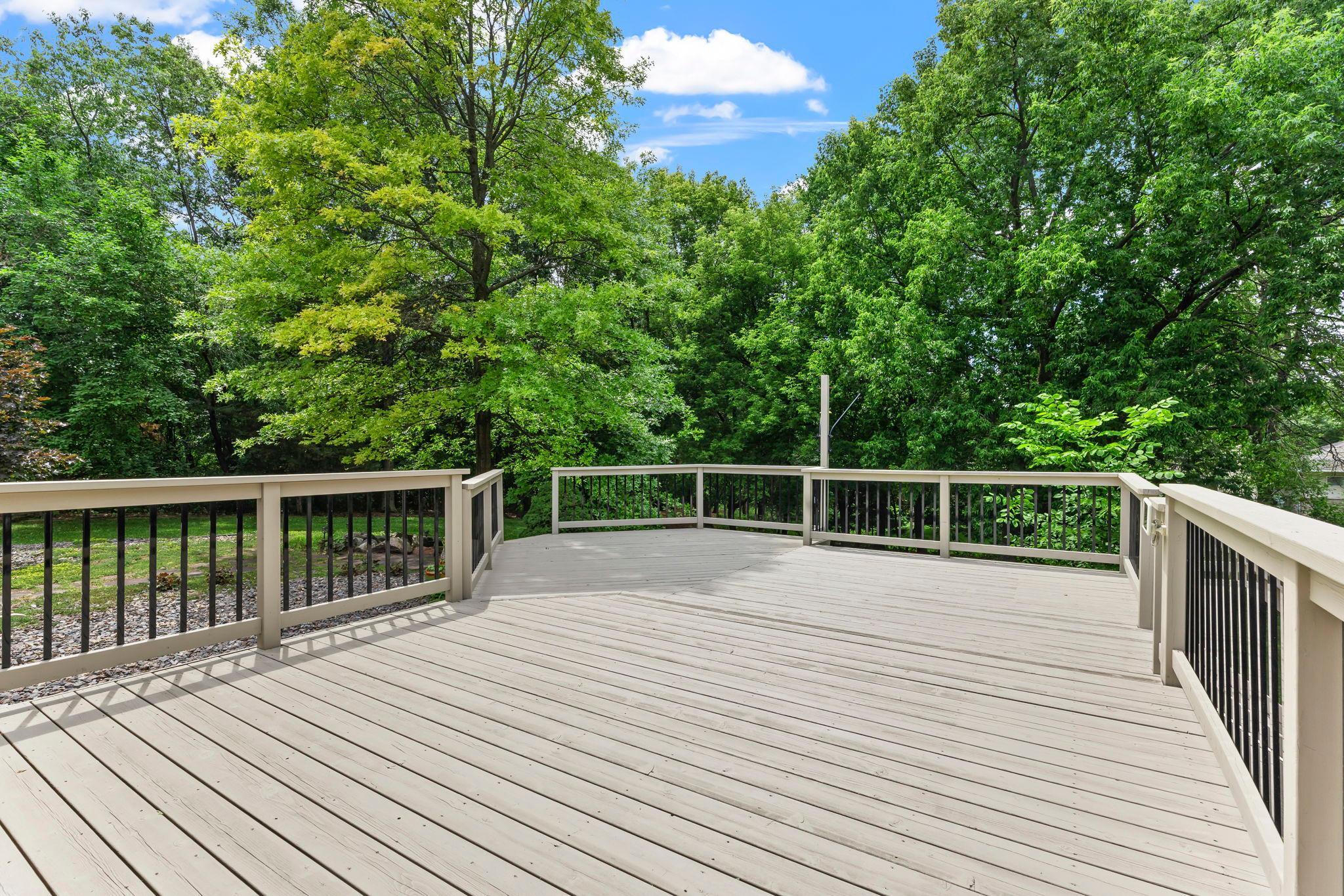 View of Residential at 940 Trail Court, Eagan MN 55123, Eagan (9 of 56) - Mike Wilen | Minnesota Team Real Estate