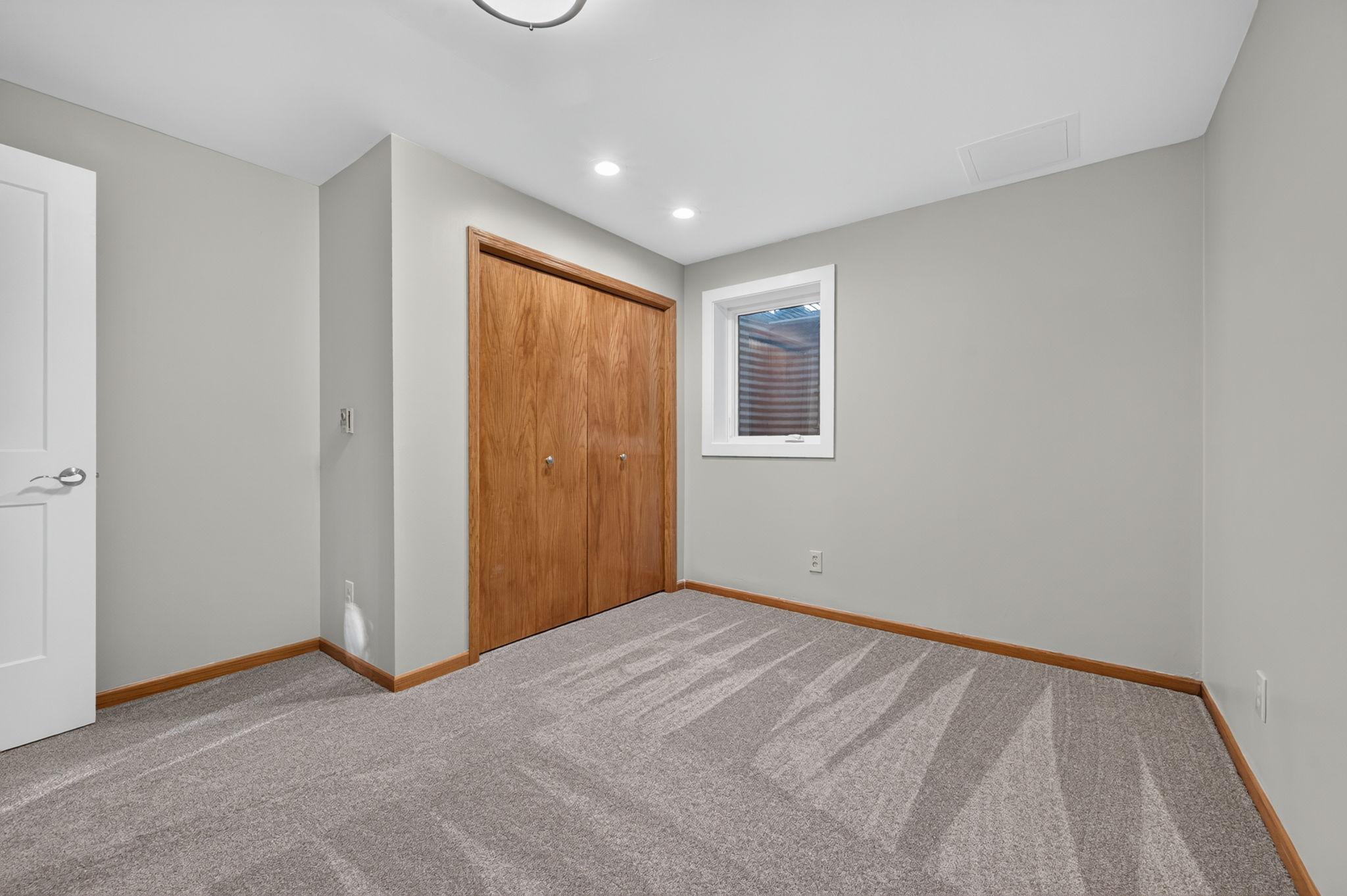 View of Residential at 940 Trail Court, Eagan MN 55123, Eagan (37 of 56) - Mike Wilen | Minnesota Team Real Estate