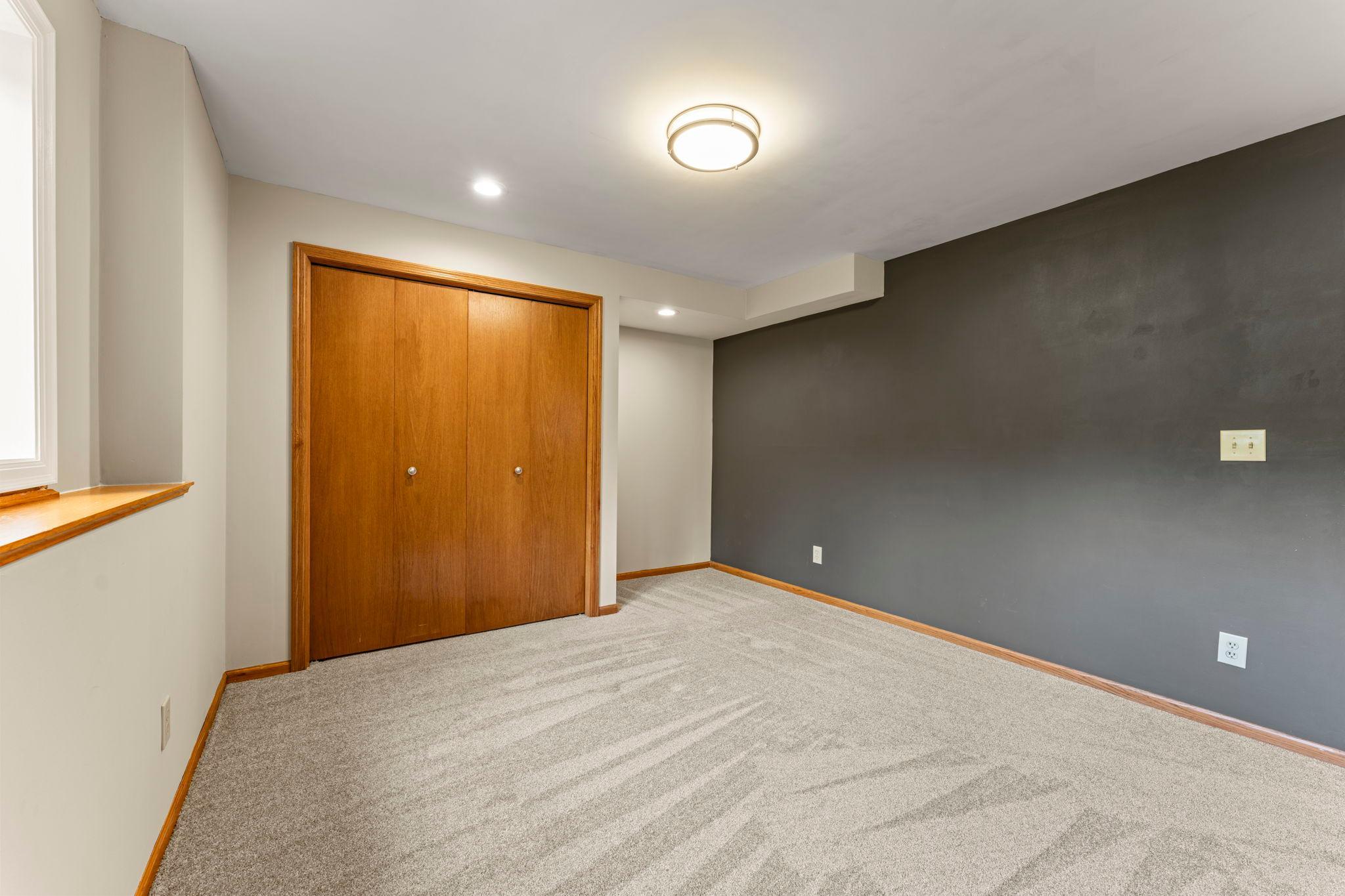 View of Residential at 940 Trail Court, Eagan MN 55123, Eagan (34 of 56) - Mike Wilen | Minnesota Team Real Estate