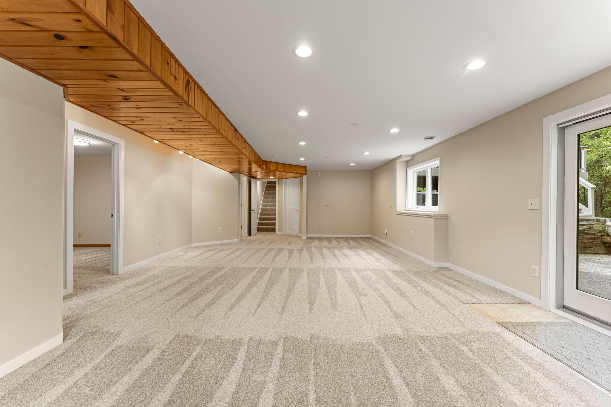 View of Residential at 940 Trail Court, Eagan MN 55123, Eagan (31 of 56) - Mike Wilen | Minnesota Team Real Estate