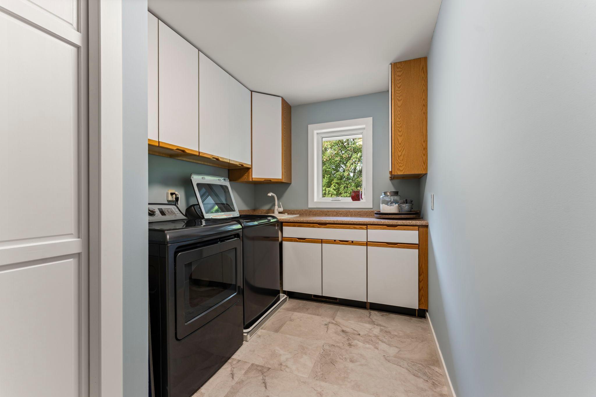 View of Residential at 940 Trail Court, Eagan MN 55123, Eagan (25 of 56) - Mike Wilen | Minnesota Team Real Estate