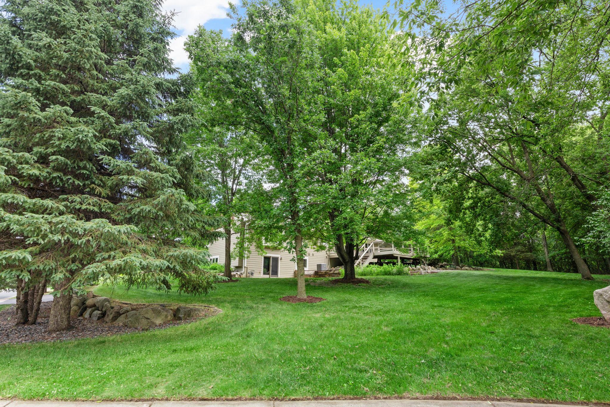 View of Residential at 940 Trail Court, Eagan MN 55123, Eagan (45 of 56) - Mike Wilen | Minnesota Team Real Estate