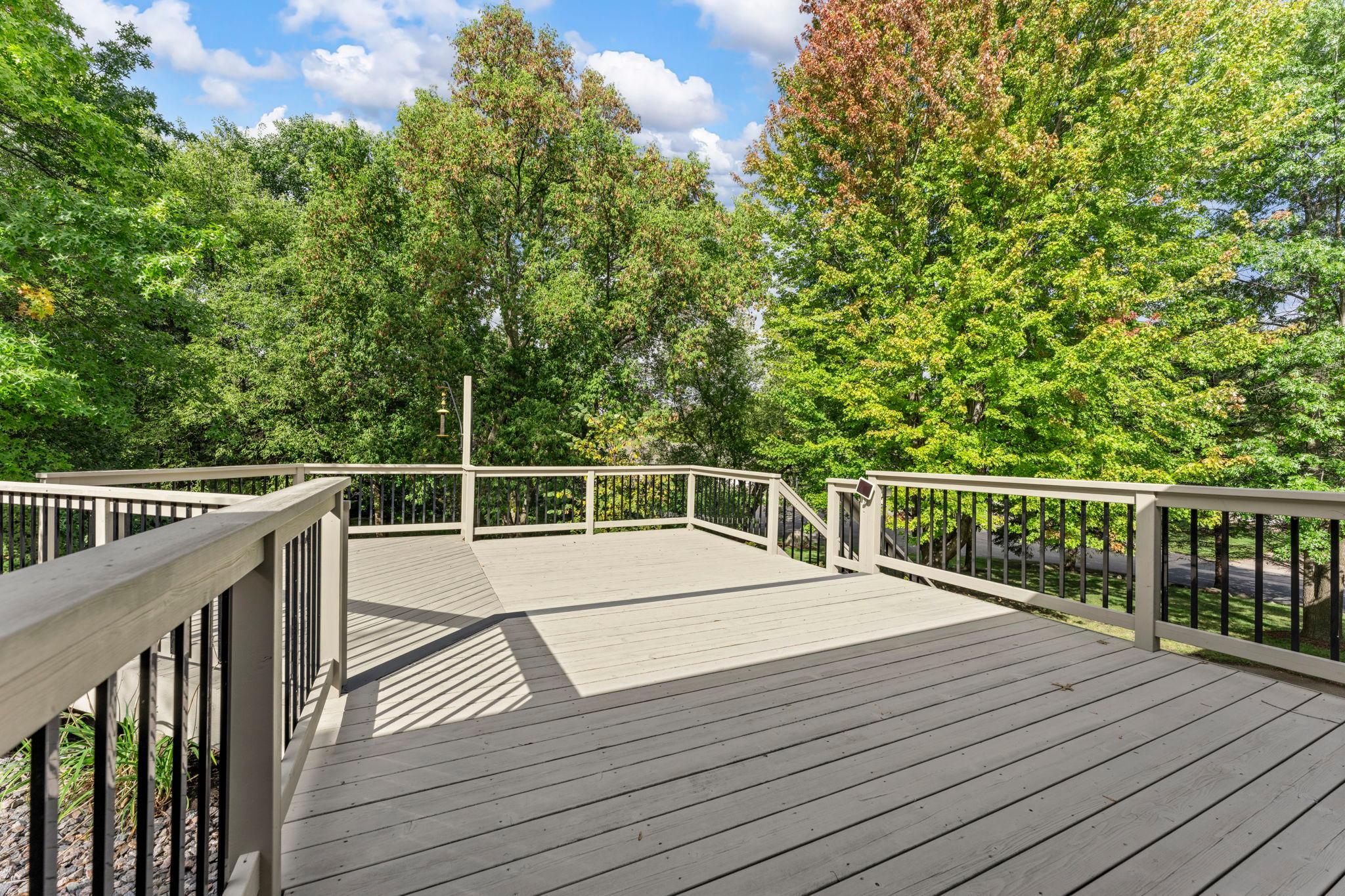 View of Residential at 940 Trail Court, Eagan MN 55123, Eagan (10 of 56) - Mike Wilen | Minnesota Team Real Estate