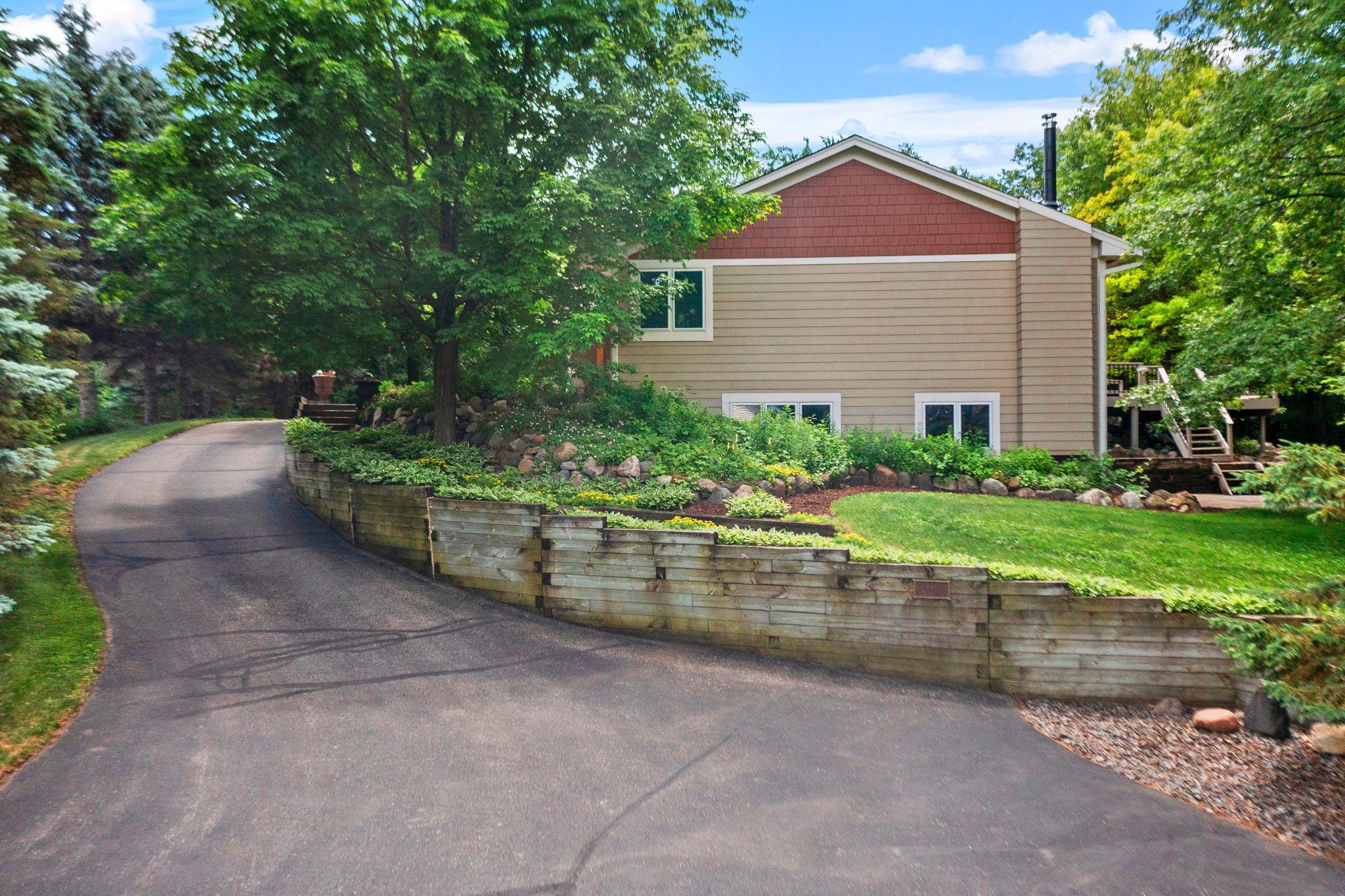 View of Residential at 940 Trail Court, Eagan MN 55123, Eagan (50 of 56) - Mike Wilen | Minnesota Team Real Estate