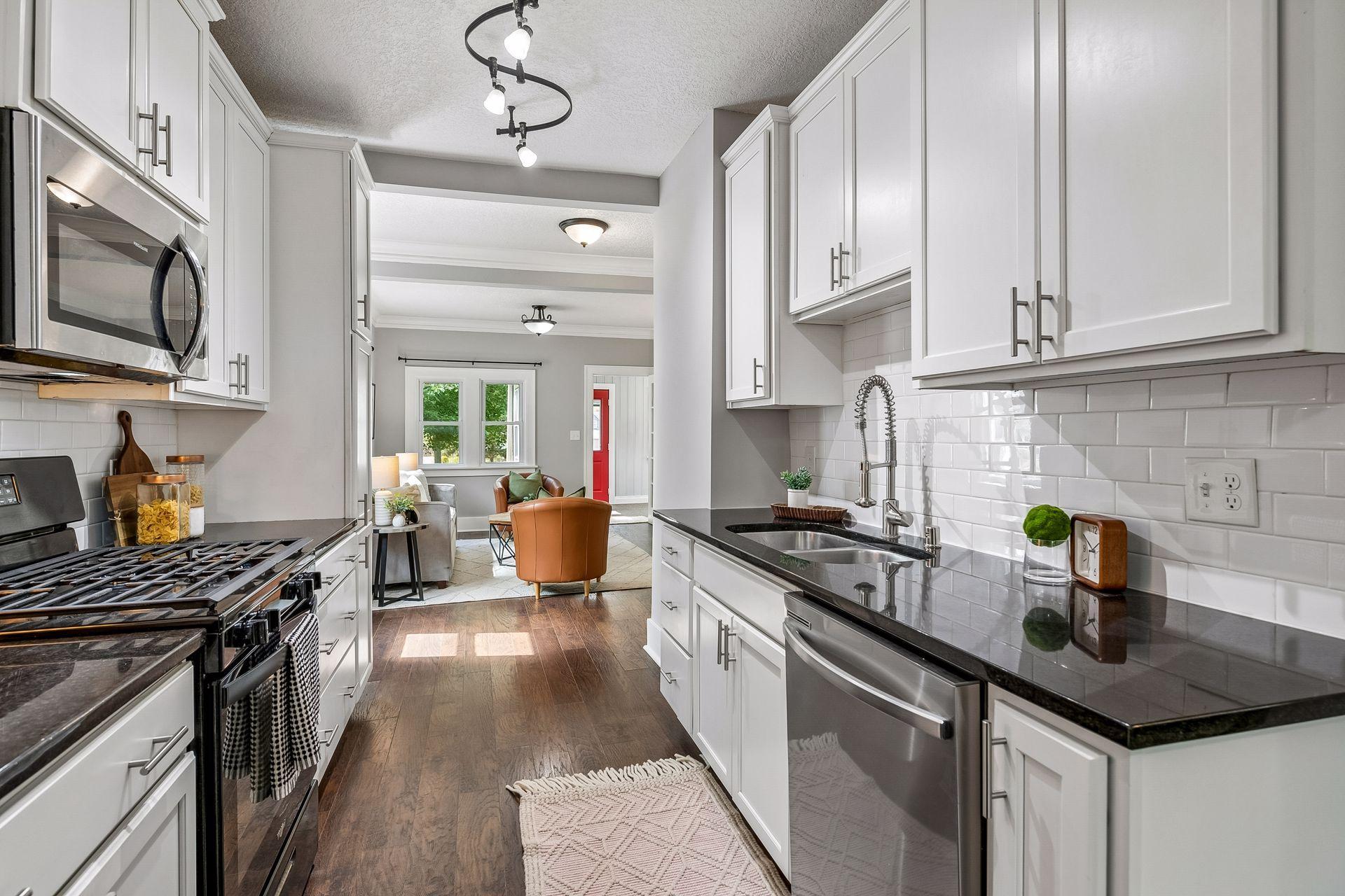 View of Residential at 862 21st Avenue, Minneapolis MN 55414, Minneapolis (14 of 36) - Mike Wilen | Minnesota Team Real Estate