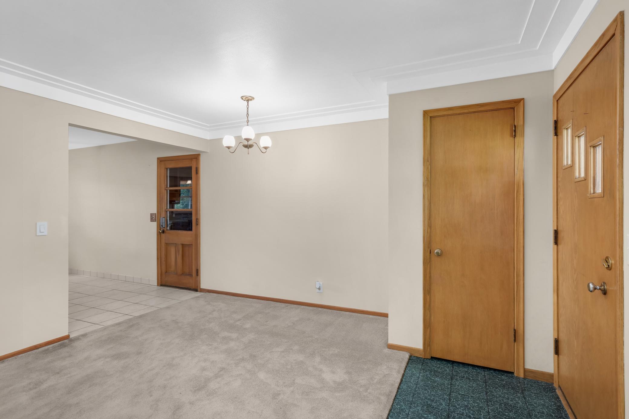 View of Residential at 3829 Oak Street, Brooklyn Center MN 55429, Brooklyn Center (9 of 43) - Mike Wilen | Minnesota Team Real Estate