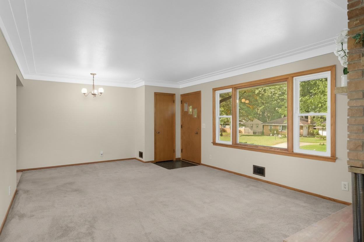 View of Residential at 3829 Oak Street, Brooklyn Center MN 55429, Brooklyn Center (8 of 43) - Mike Wilen | Minnesota Team Real Estate