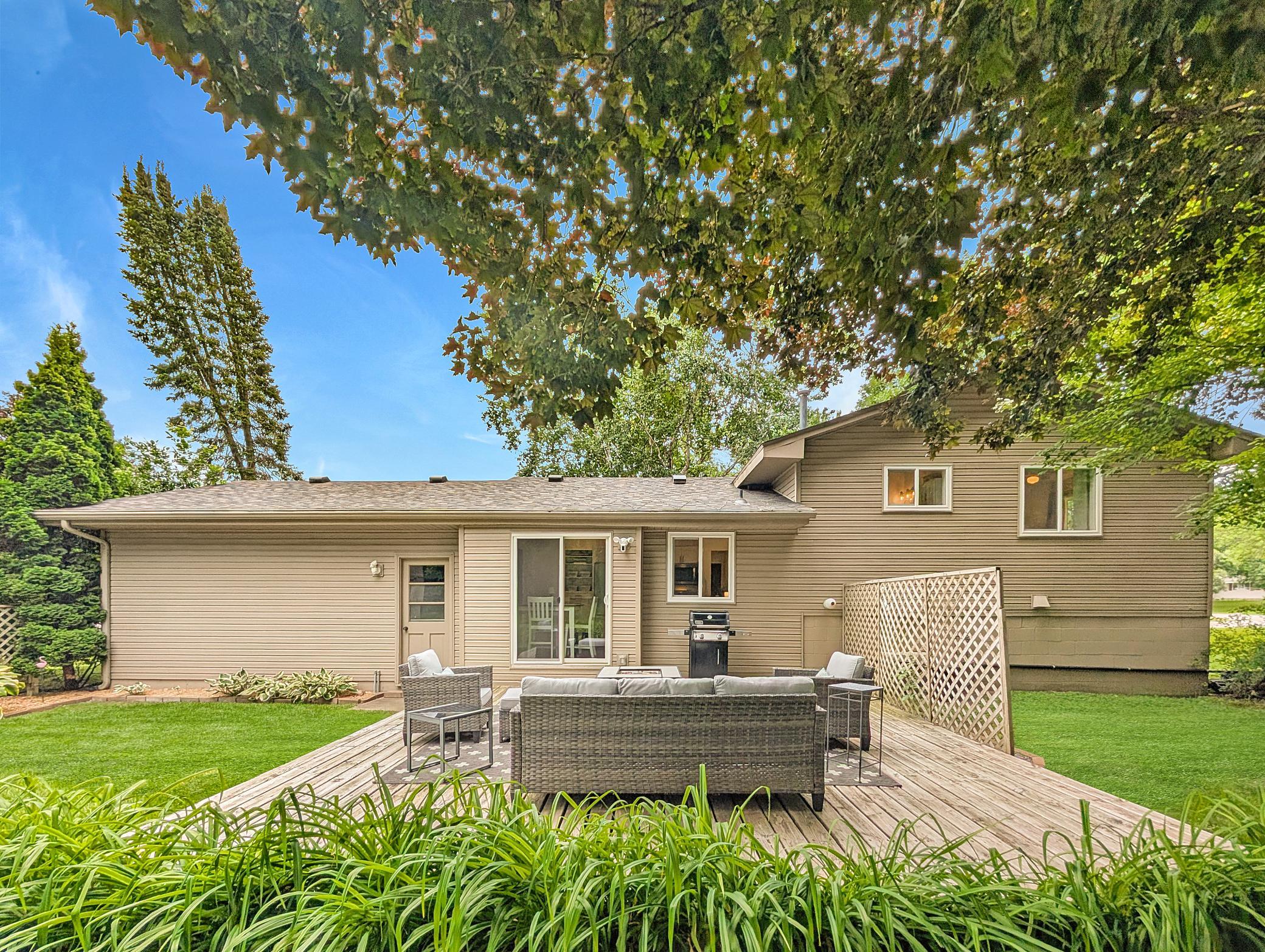 View of Residential at 10500 39th Avenue, Plymouth MN 55441, Plymouth (28 of 33) - Mike Wilen | Minnesota Team Real Estate