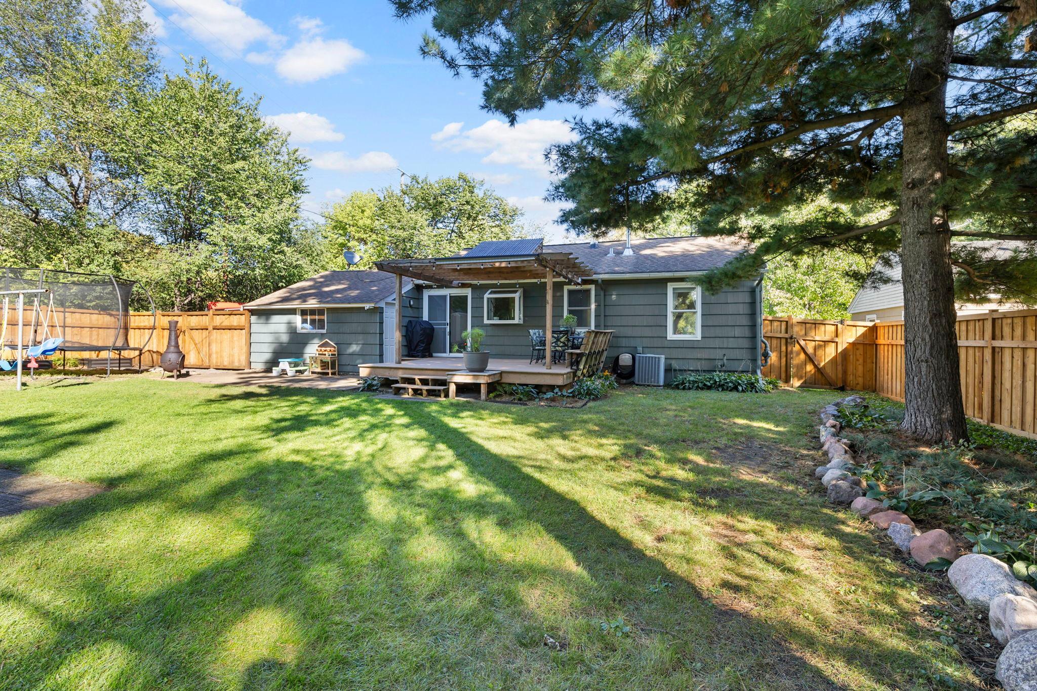 View of Residential at 3904 Brunswick Avenue, Saint Louis Park MN 55416, Saint Louis Park (59 of 107) - Mike Wilen | Minnesota Team Real Estate