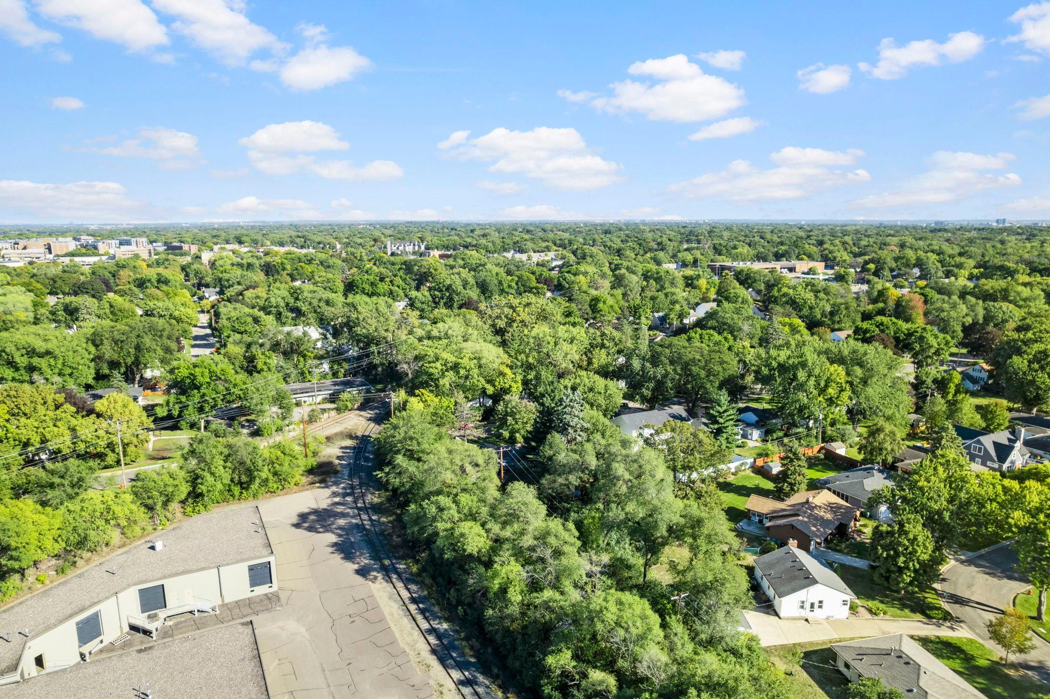 View of Residential at 3904 Brunswick Avenue, Saint Louis Park MN 55416, Saint Louis Park (105 of 107) - Mike Wilen | Minnesota Team Real Estate