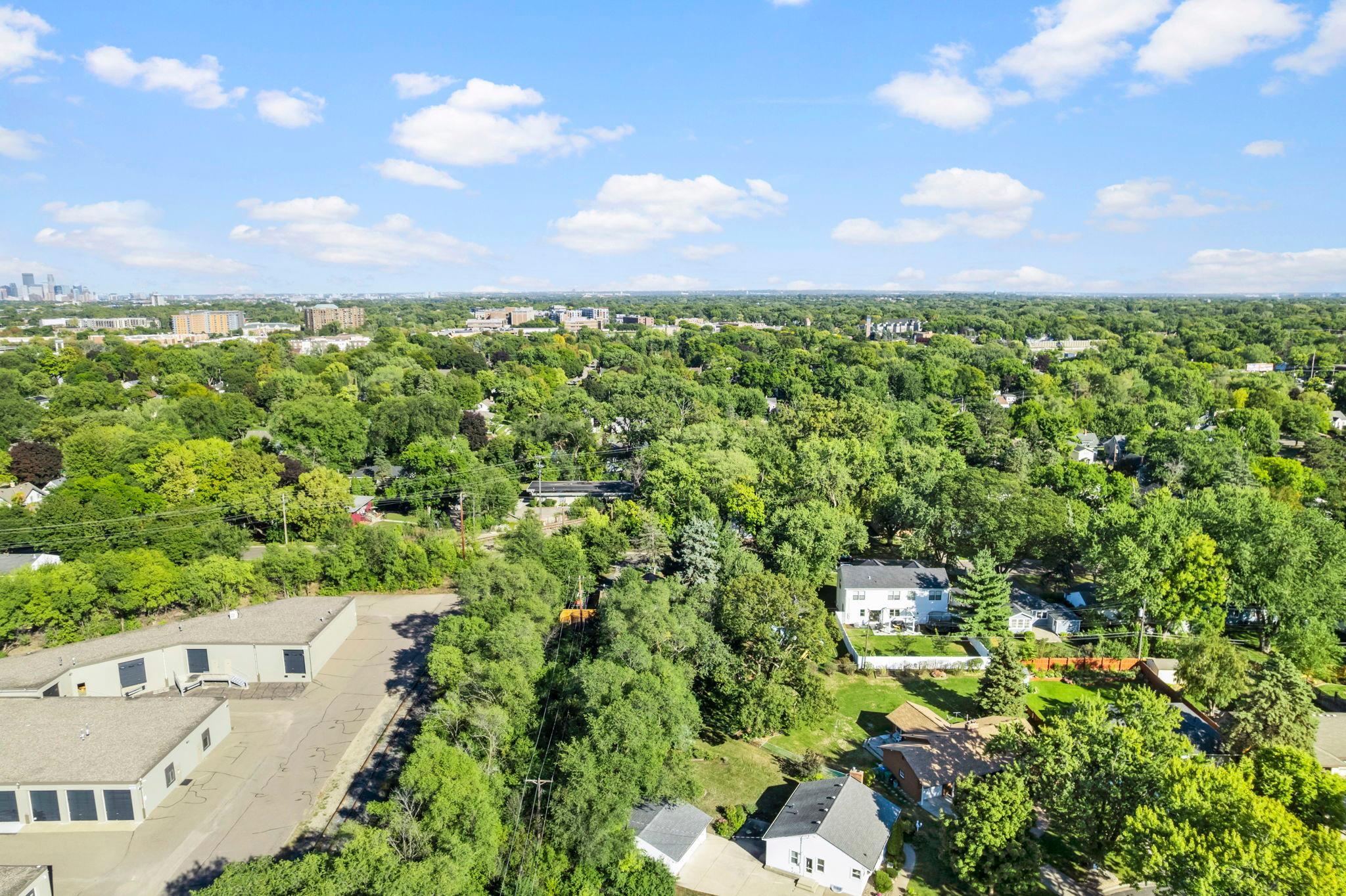 View of Residential at 3904 Brunswick Avenue, Saint Louis Park MN 55416, Saint Louis Park (104 of 107) - Mike Wilen | Minnesota Team Real Estate