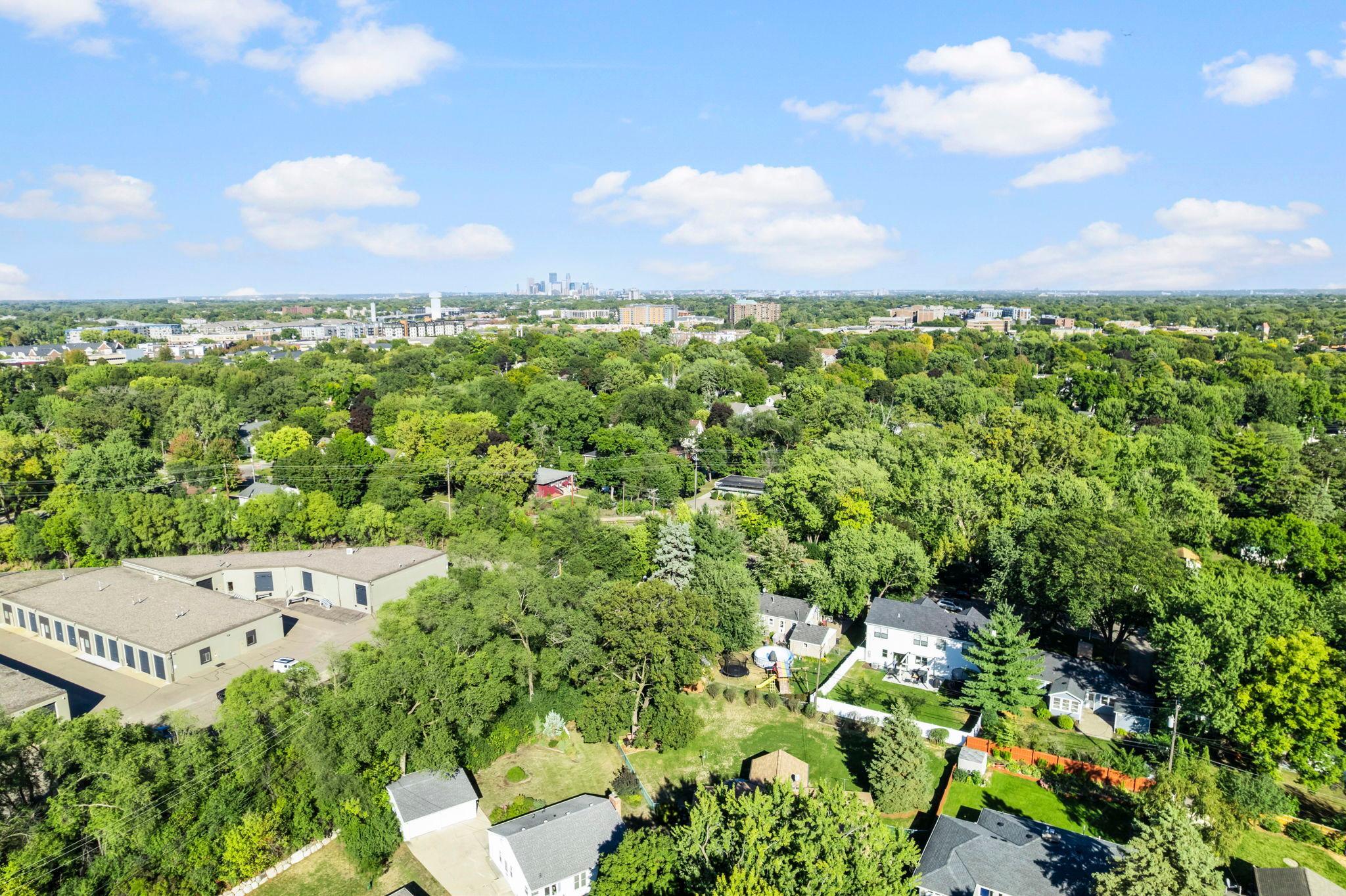 View of Residential at 3904 Brunswick Avenue, Saint Louis Park MN 55416, Saint Louis Park (103 of 107) - Mike Wilen | Minnesota Team Real Estate