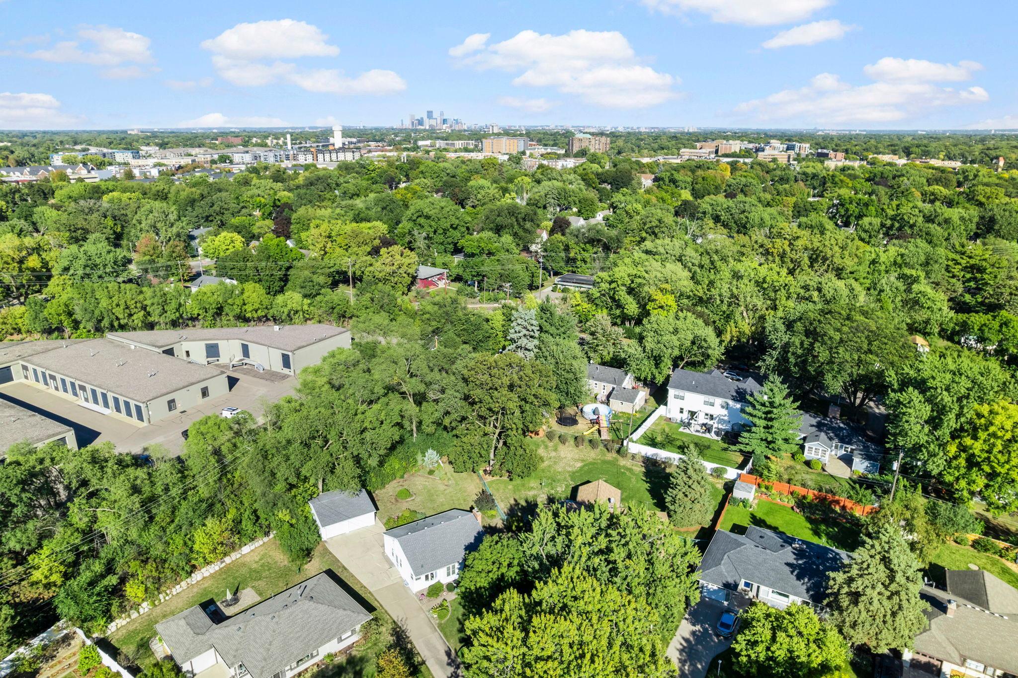 View of Residential at 3904 Brunswick Avenue, Saint Louis Park MN 55416, Saint Louis Park (102 of 107) - Mike Wilen | Minnesota Team Real Estate