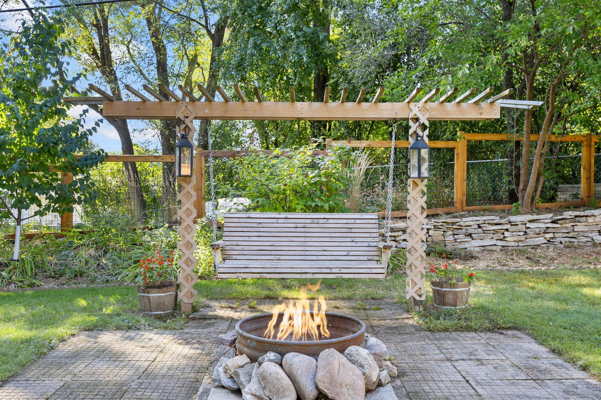 View of Residential at 3904 Brunswick Avenue, Saint Louis Park MN 55416, Saint Louis Park (87 of 107) - Mike Wilen | Minnesota Team Real Estate