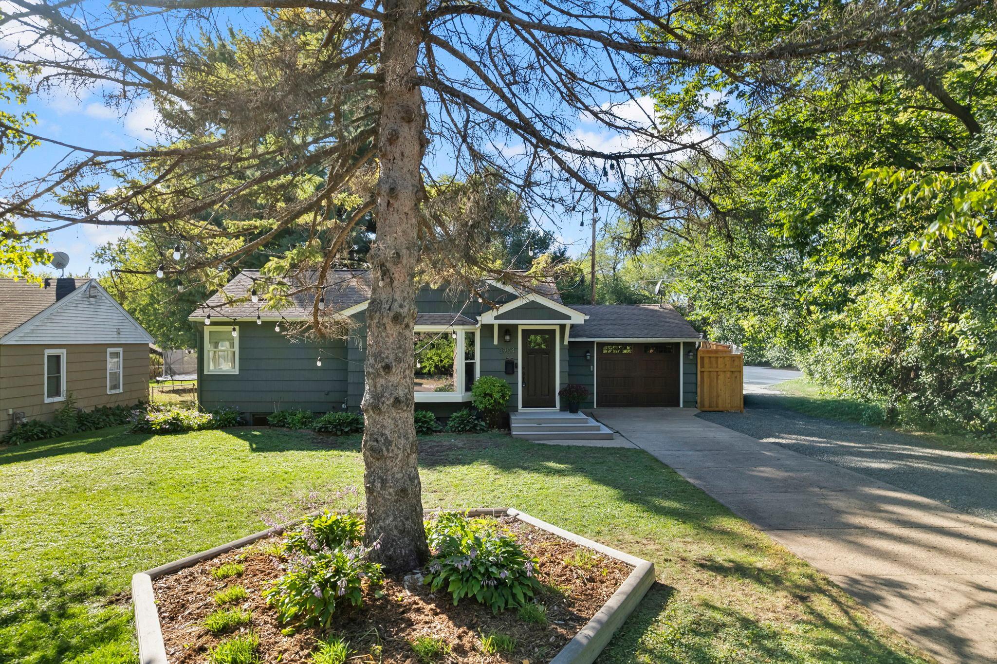 View of Residential at 3904 Brunswick Avenue, Saint Louis Park MN 55416, Saint Louis Park (43 of 107) - Mike Wilen | Minnesota Team Real Estate