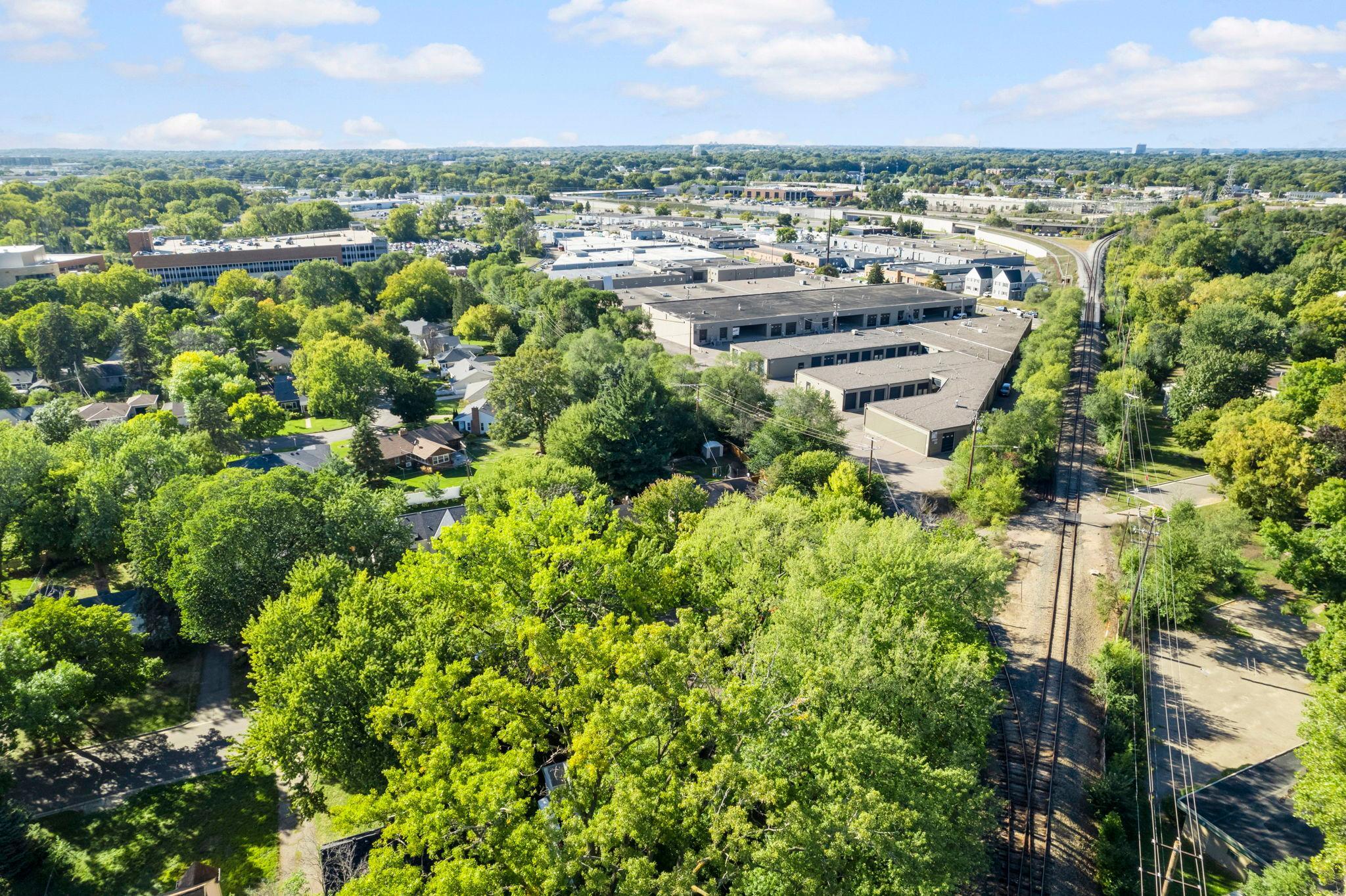 View of Residential at 3904 Brunswick Avenue, Saint Louis Park MN 55416, Saint Louis Park (38 of 107) - Mike Wilen | Minnesota Team Real Estate